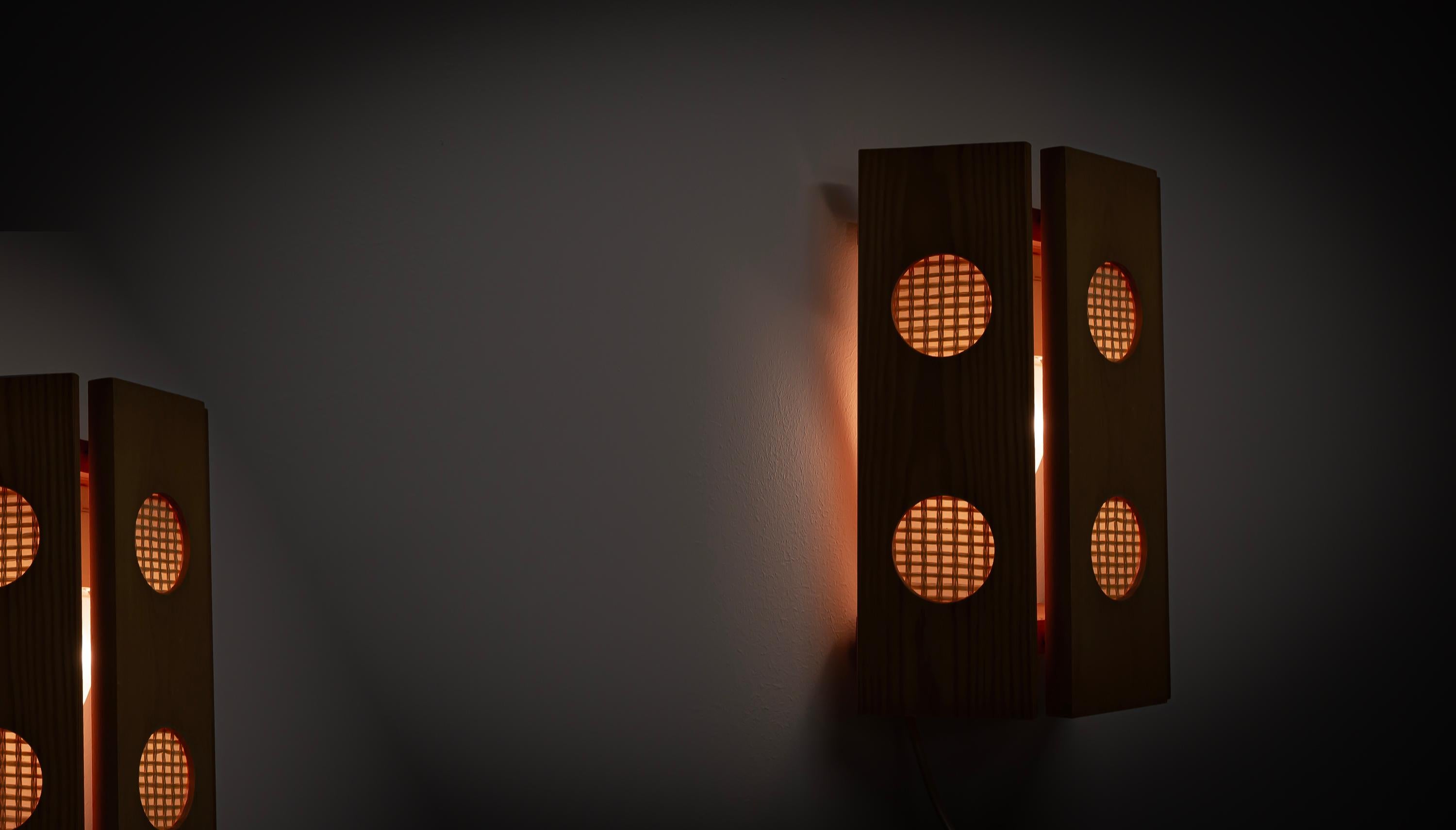 Pair of Wall Lights in Pine, Norway, 1960s For Sale 2