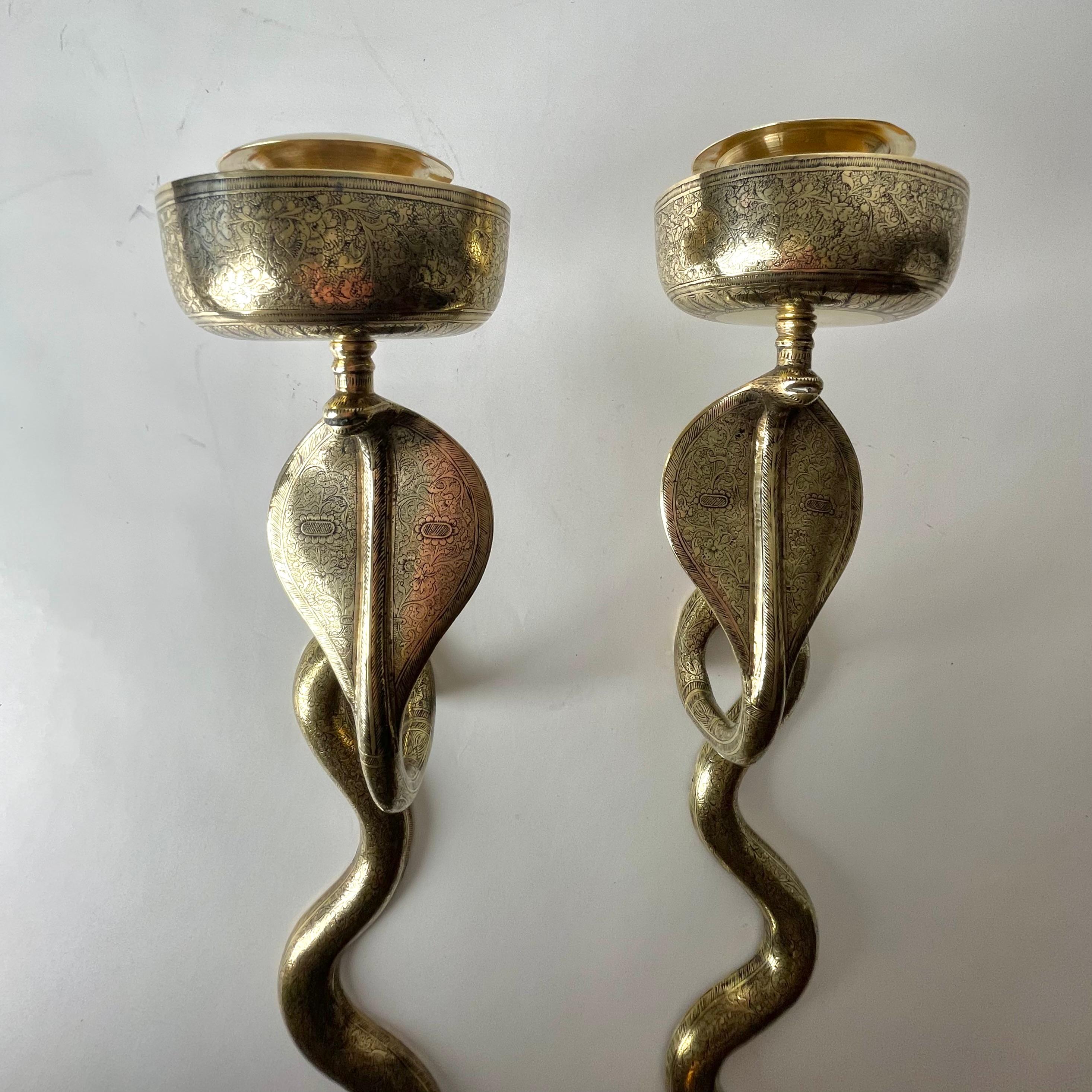 Brass Pair of Wall Lights  in the Shape of a Cobra, Art Deco, 1920s-1930s For Sale