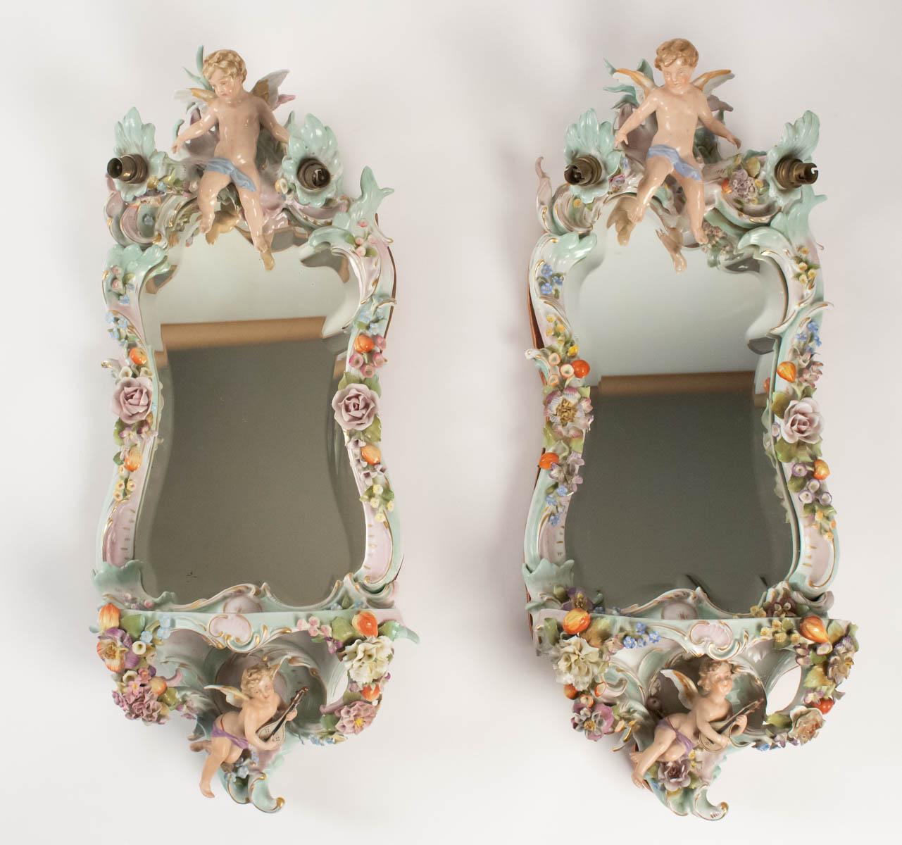 French Pair of Wall Lights in Two Porcelain 19th Century Representative of Loves