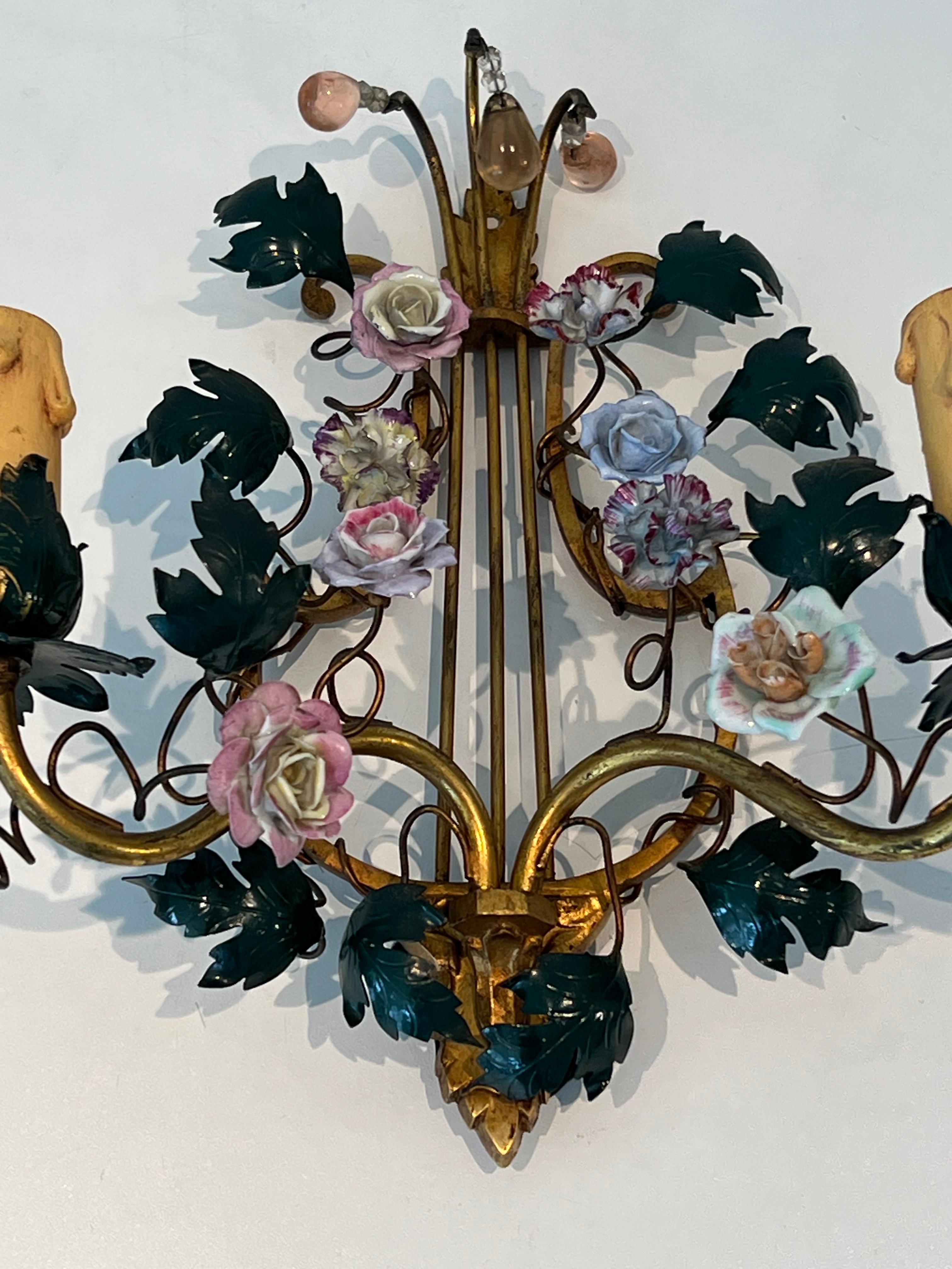 Paire de Lights en bronze, métal patiné  Fleurs et porcelaine en vente 6