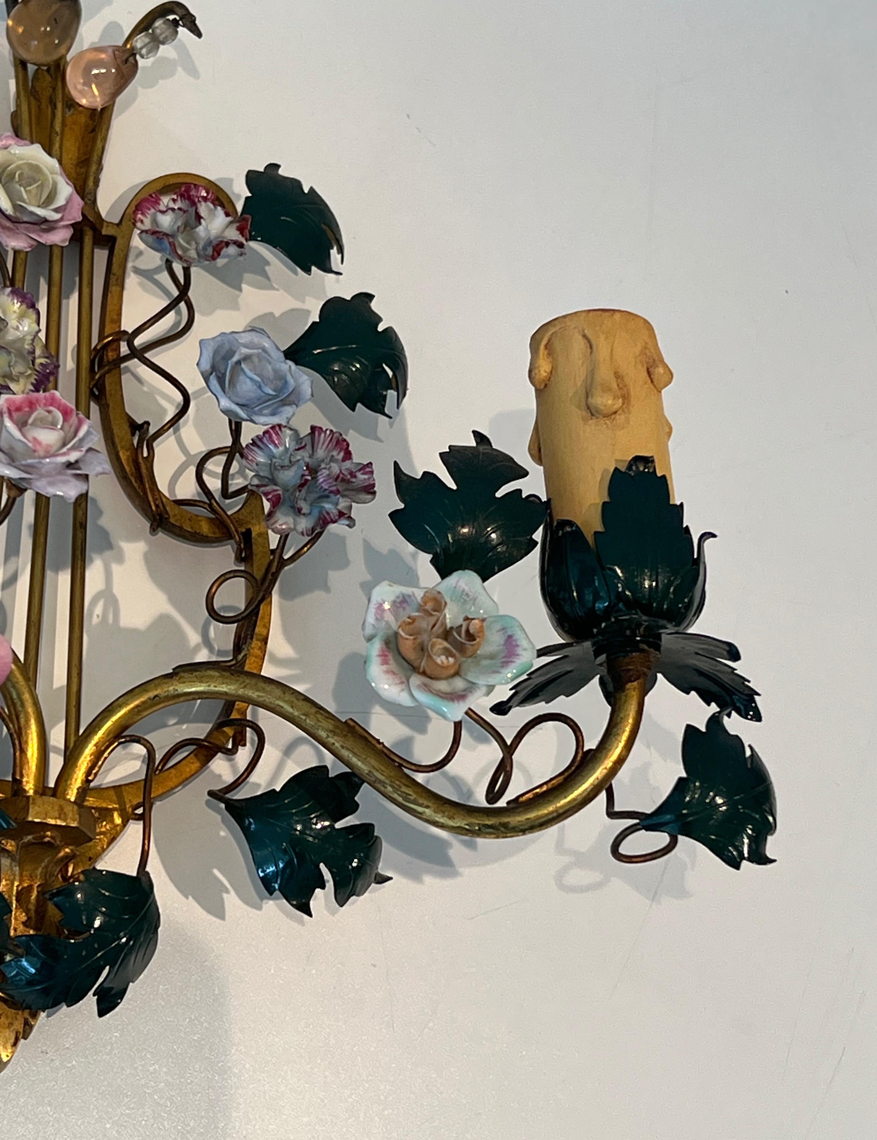 Paire de Lights en bronze, métal patiné  Fleurs et porcelaine en vente 9