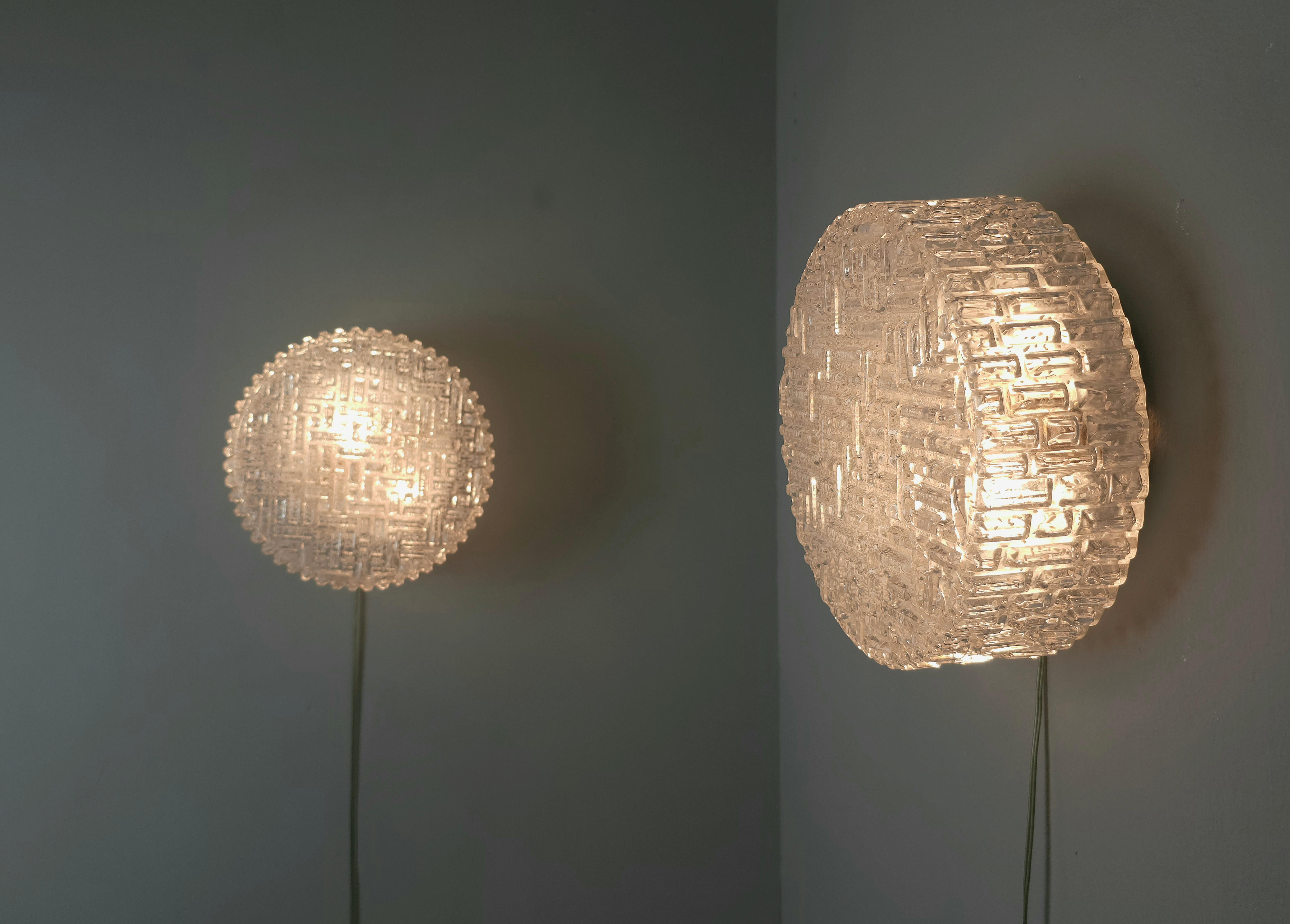 Métal Paire de Wall Lights Mazzega Glass Midcentury Italian Design  1960s en vente