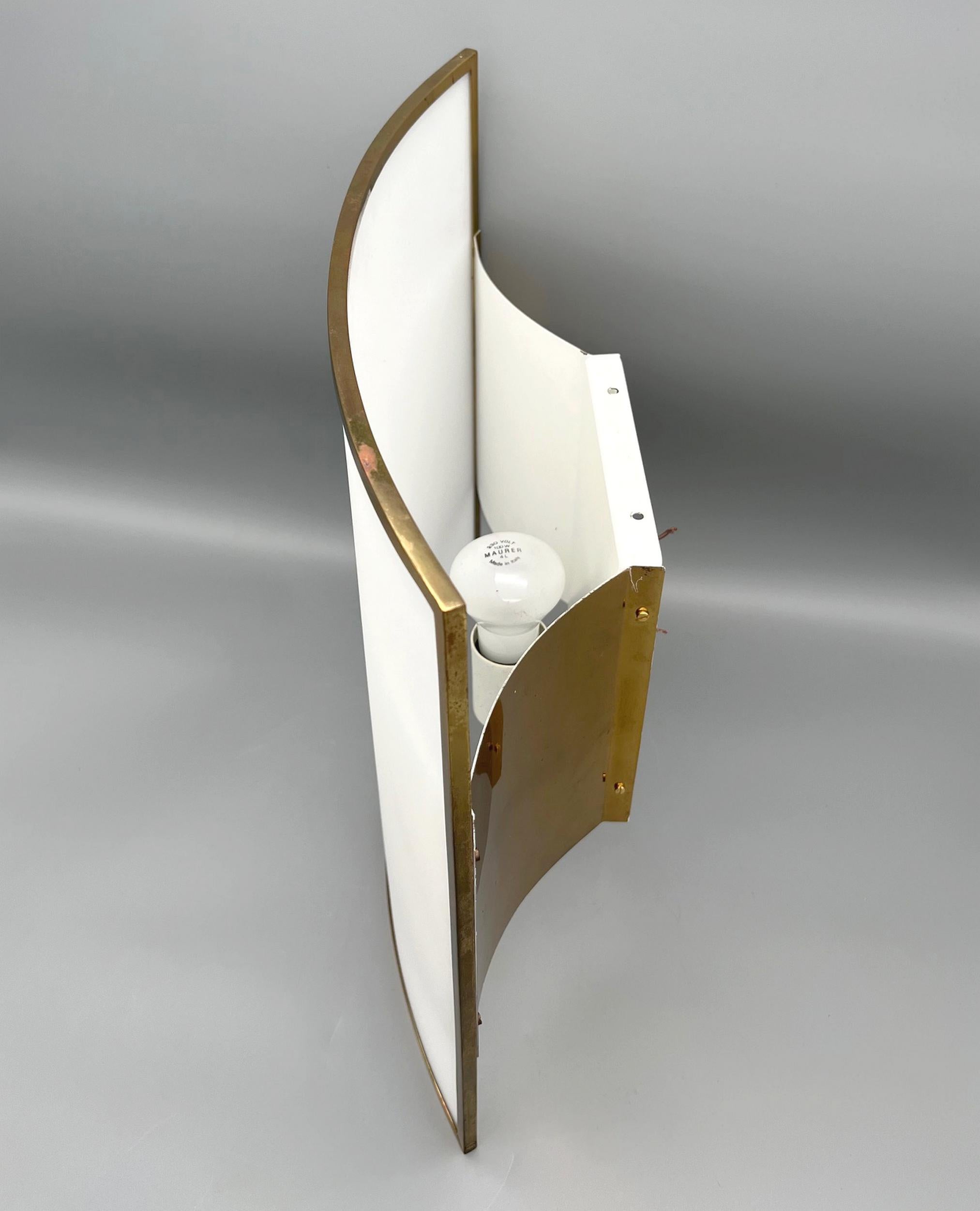 Francese Coppia di lampade da parete, Michel Boyer, Ed. Verre Lumière, Parigi, Francia, circa 1978 in vendita