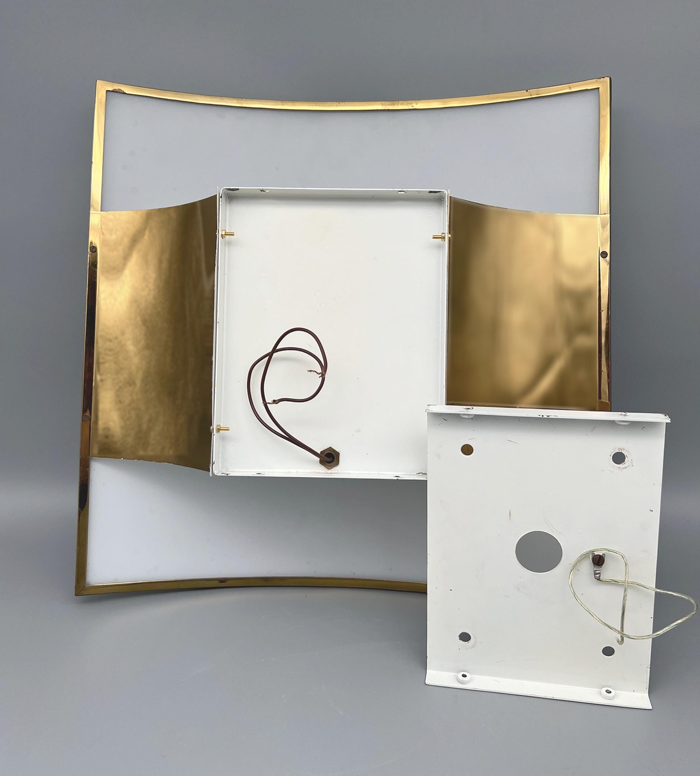 Fine XX secolo Coppia di lampade da parete, Michel Boyer, Ed. Verre Lumière, Parigi, Francia, circa 1978 in vendita