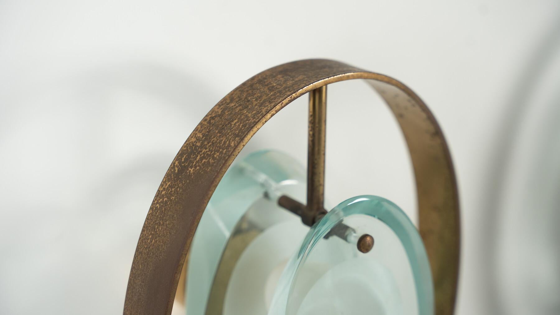 Mid-Century Modern Paire d'appliques Mod N°2240 par Max Ingrand pour Fontana Arte, années 1960 en vente