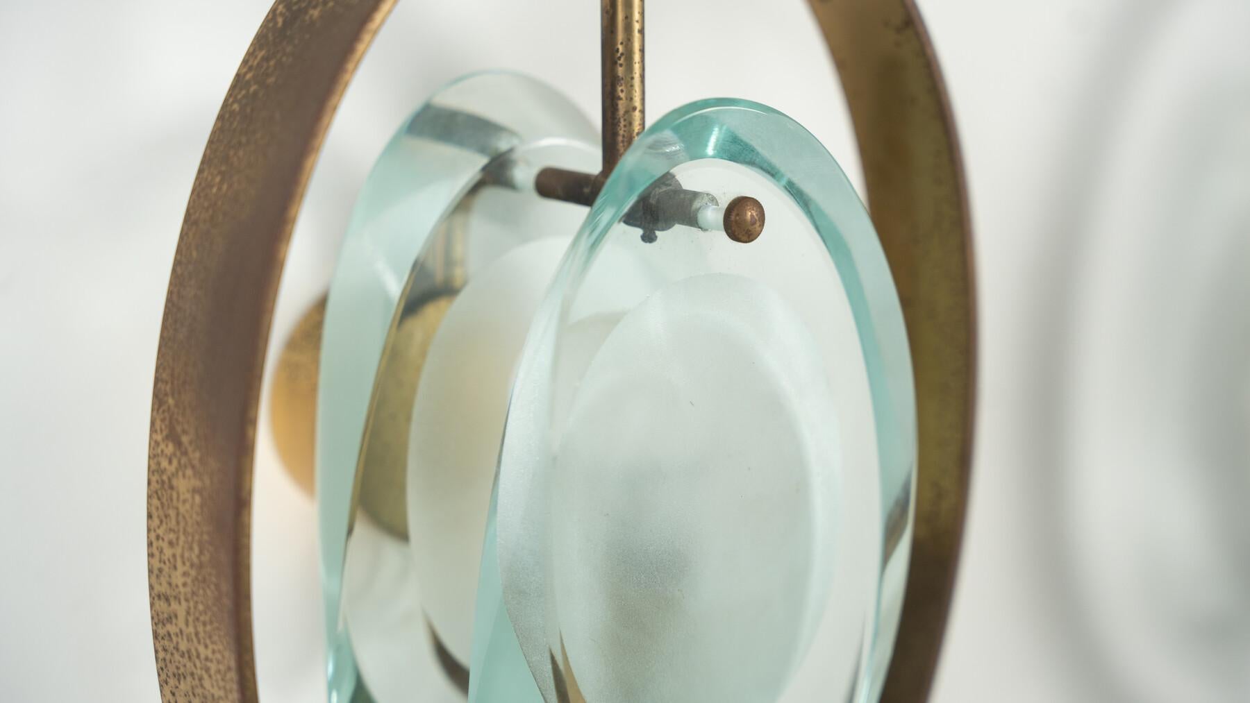 italien Paire d'appliques Mod N°2240 par Max Ingrand pour Fontana Arte, années 1960 en vente