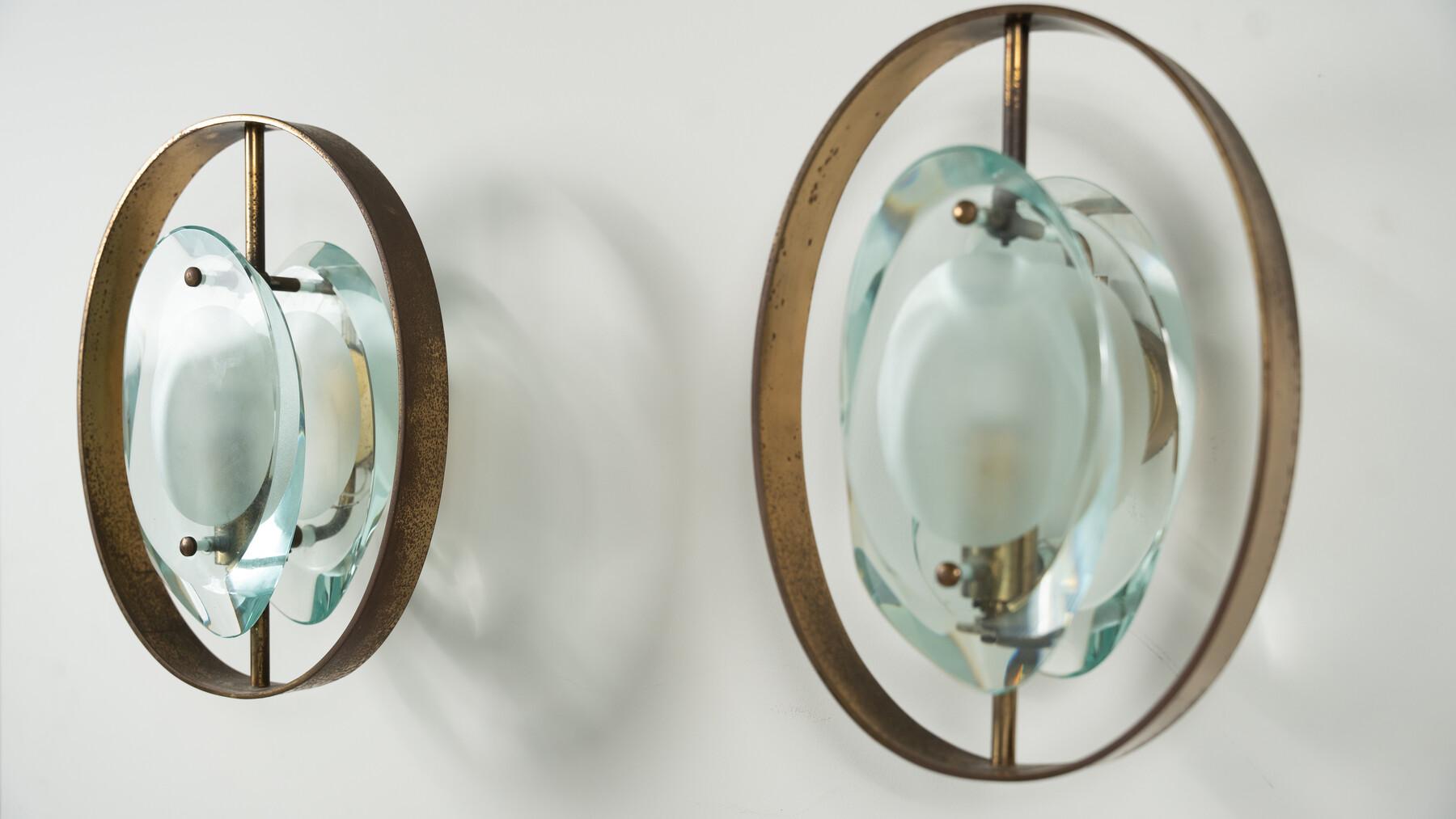 Laiton Paire d'appliques Mod N°2240 par Max Ingrand pour Fontana Arte, années 1960 en vente