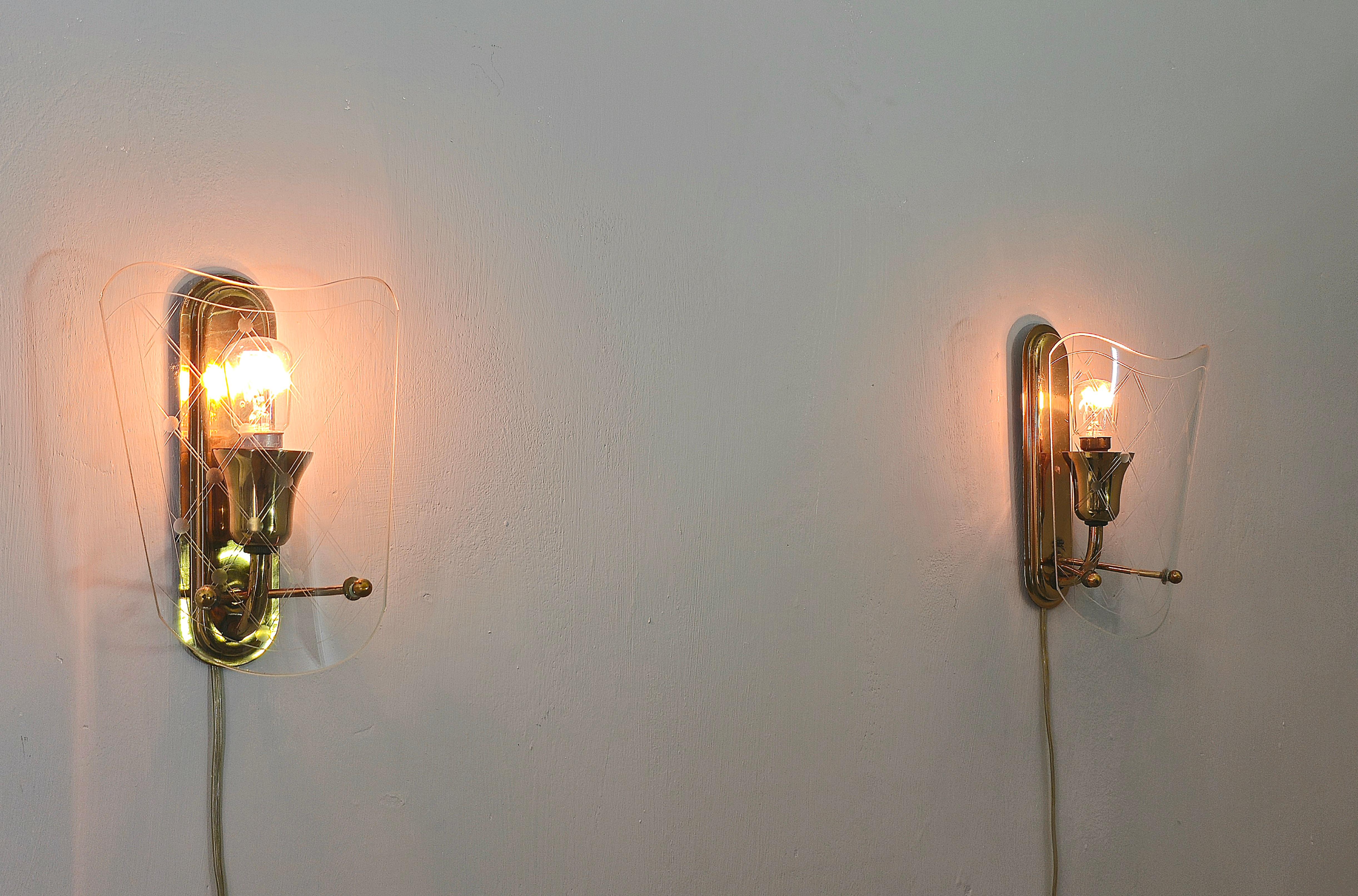Mid-Century Modern Pair of Wall Lights Sconces Brass Decorated Glass Midcentury Italian Design 1950