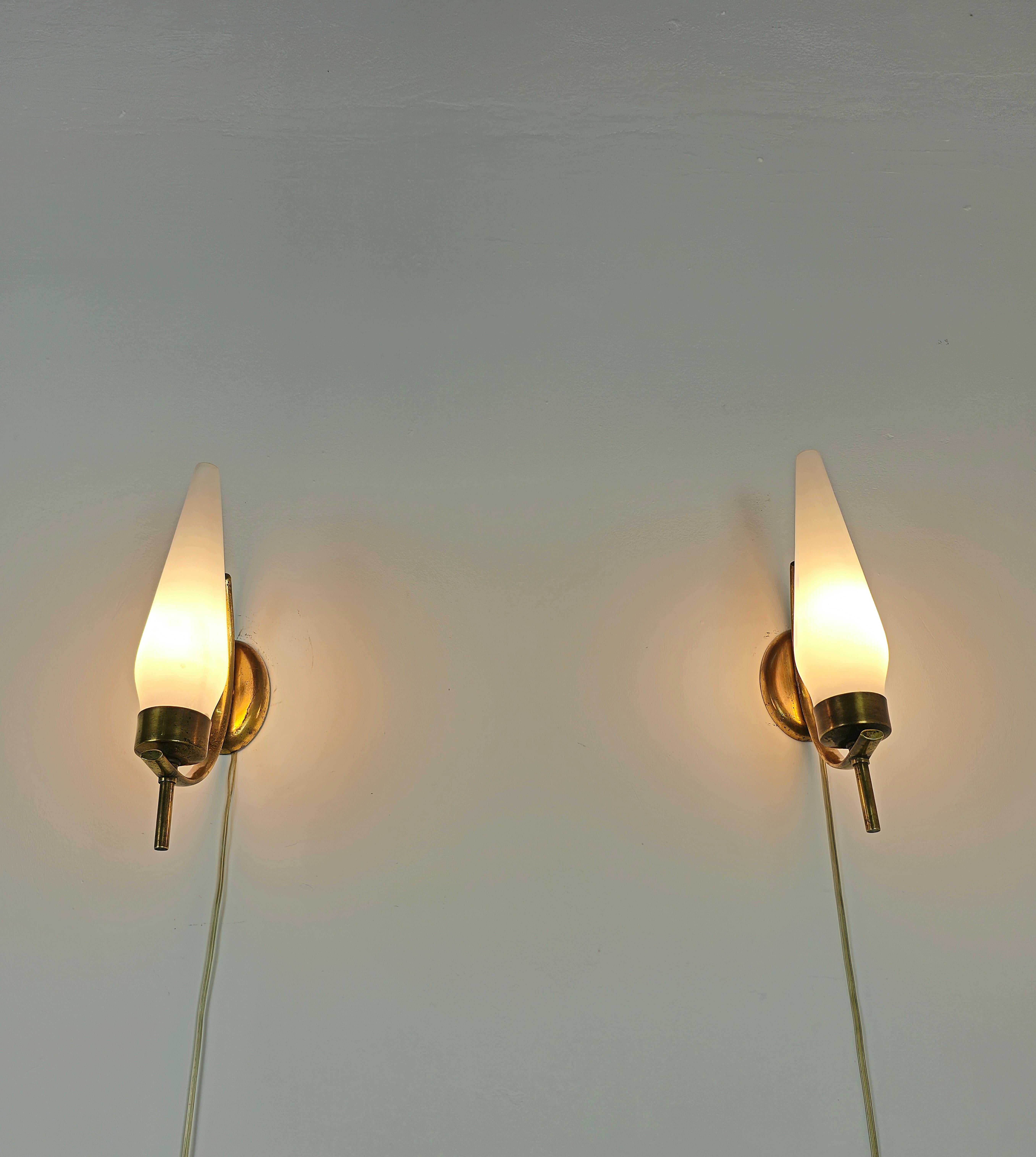 Pair of Wall Lights Sconces Brass Opaline Glass Midcentury Italian Design 1960s  For Sale 1