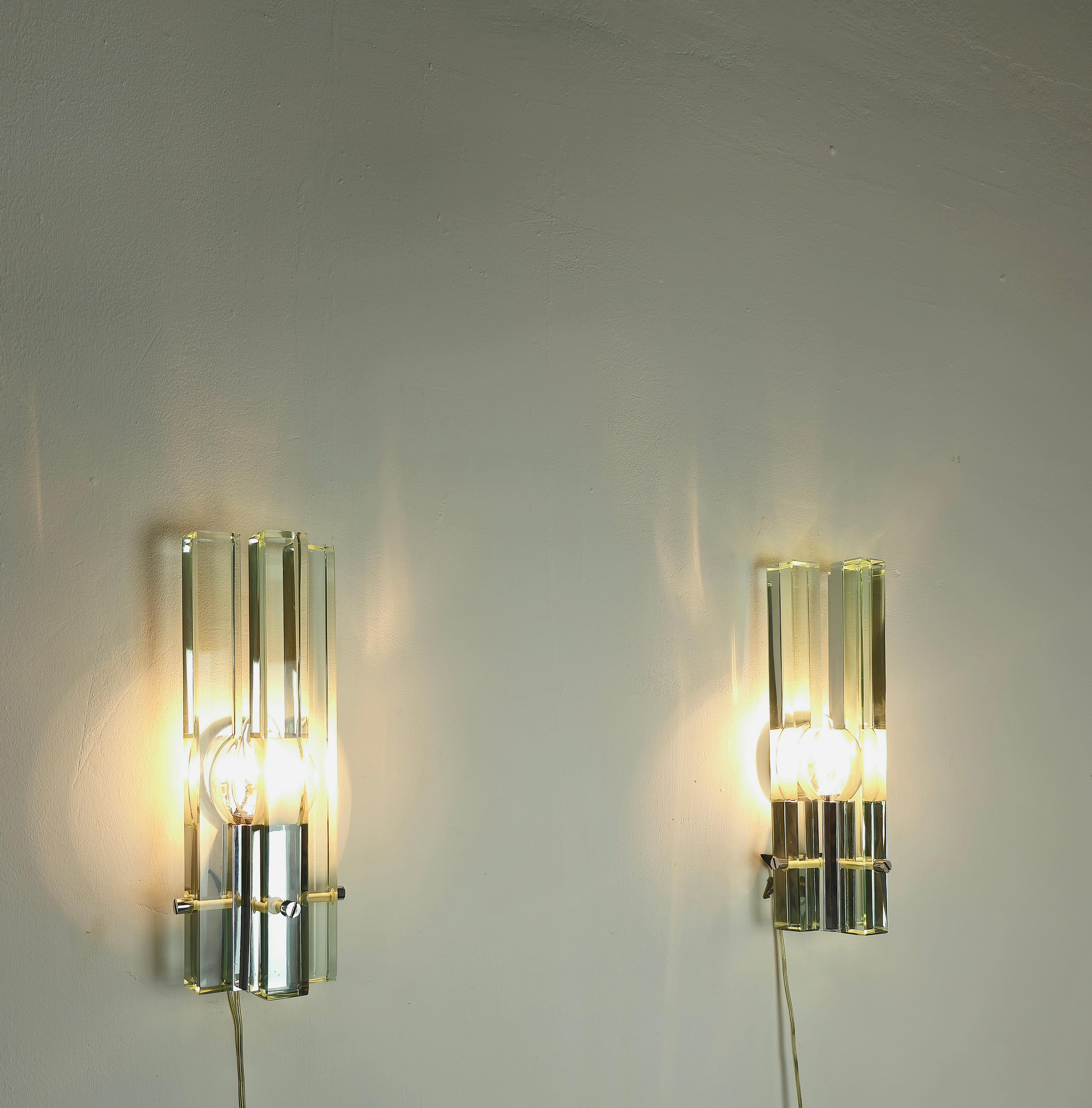 Italian Pair of Wall Lights Sconces Crystal Glass Brass Gallotti e Radice Midcentury 70s