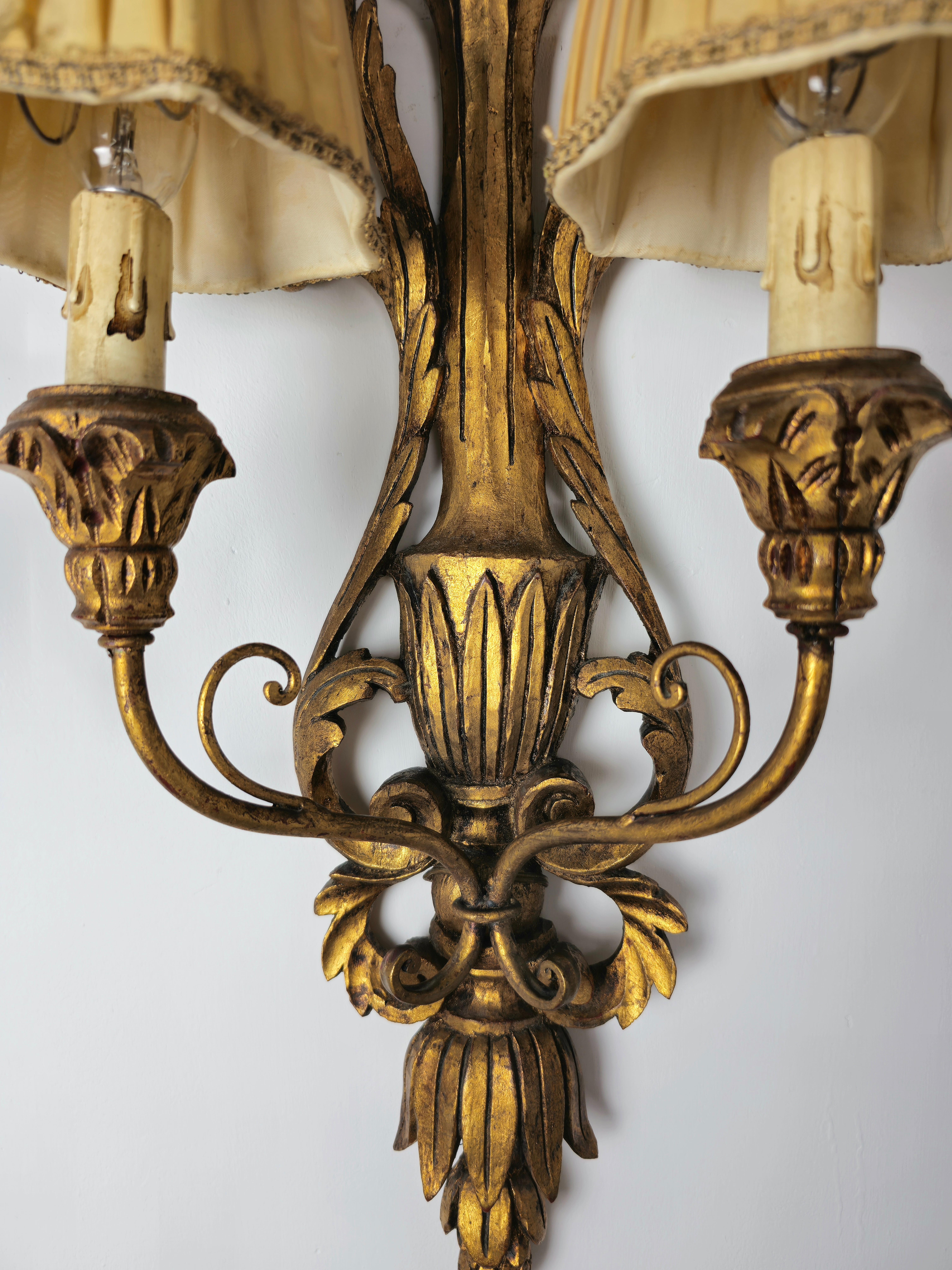 Pair of Wall Lights Sconces Wood Carved Silk Midcentury Italian Design 1950s  For Sale 9