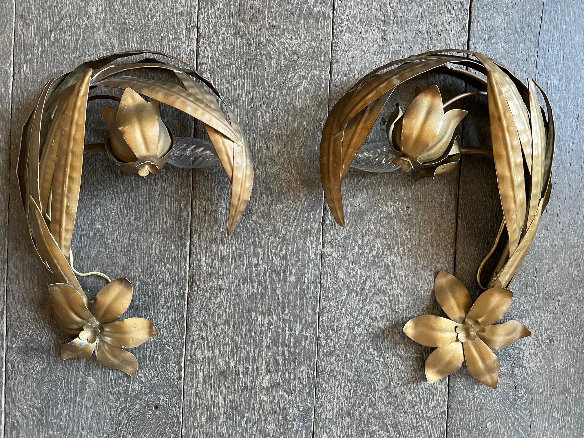 Pareja de apliques con flores doradas en Bastante bueno estado para la venta en Nivelles, BE