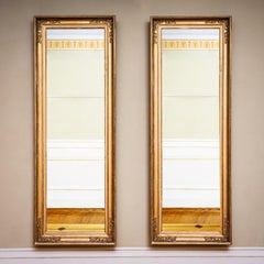 Pareja de espejos de pared, principios del siglo XIX