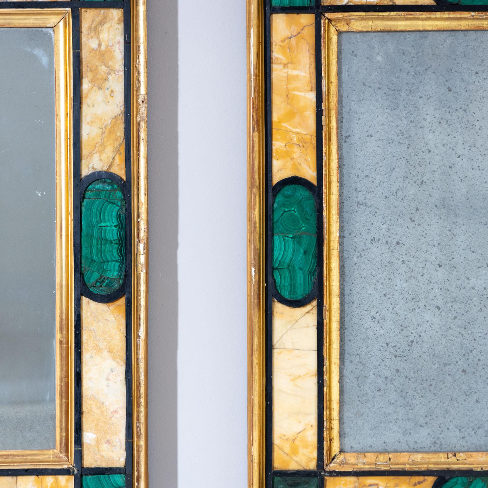 18th Century and Earlier Pair of Wall Mirrors in Giallo Siena and Malachite, Italy 18th Century For Sale