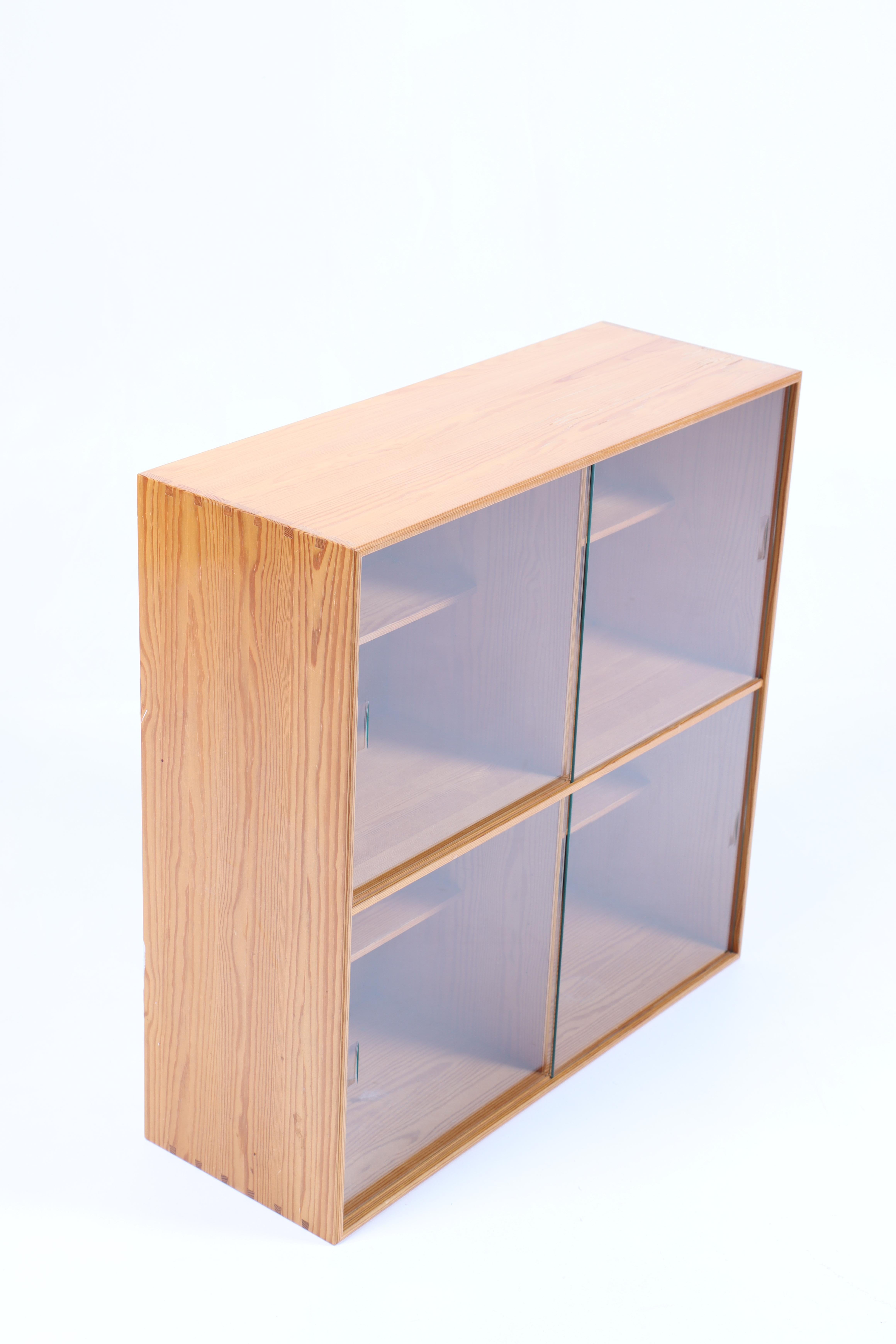 Mid-20th Century Pair of Wall Mount Display Cabinets in Pine by Mogens Koch, 1960s For Sale