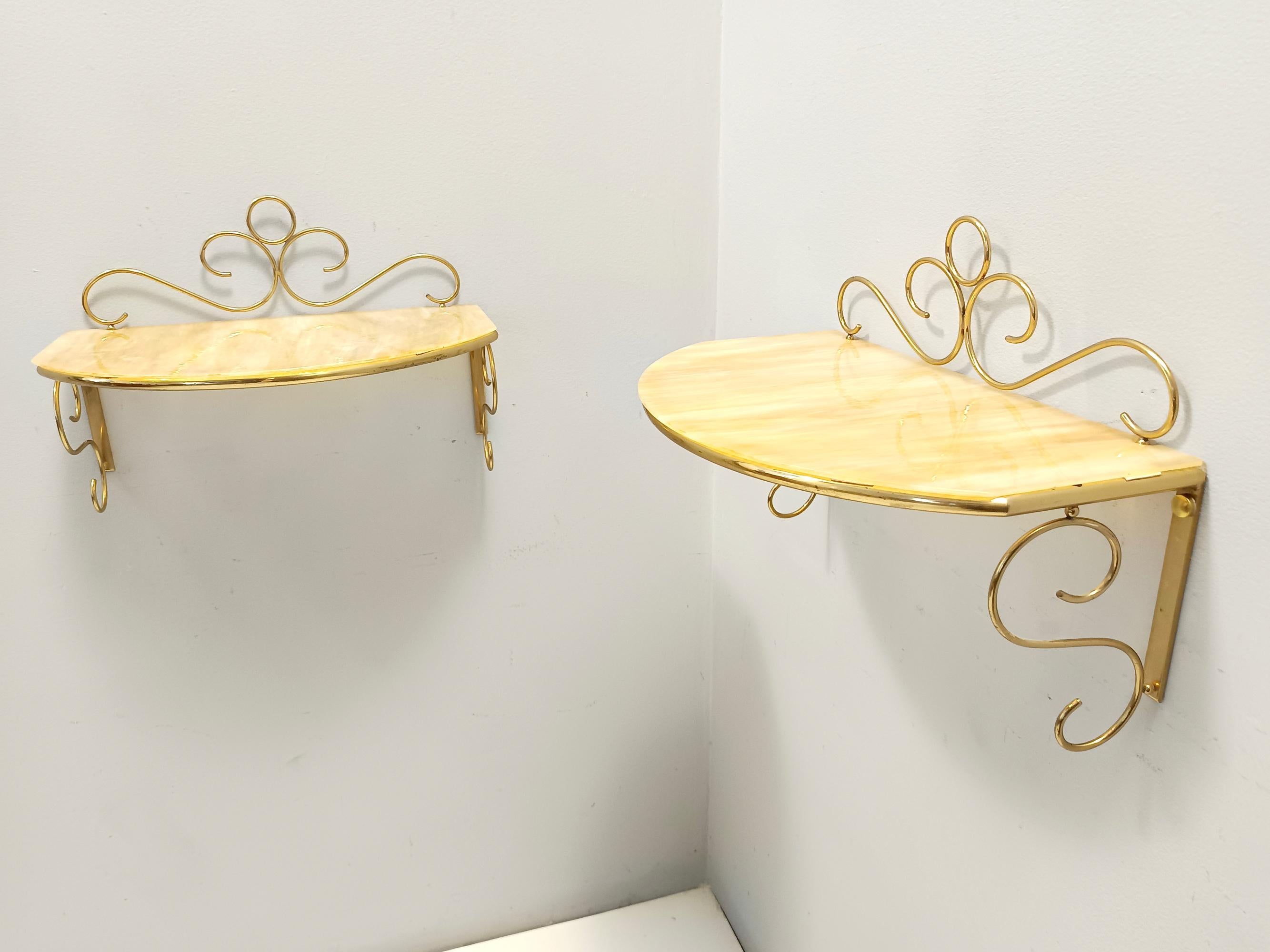 Pareja de Consolas / Mesillas de Noche de Latón y Cristal de Murano, Italia Italiano en venta