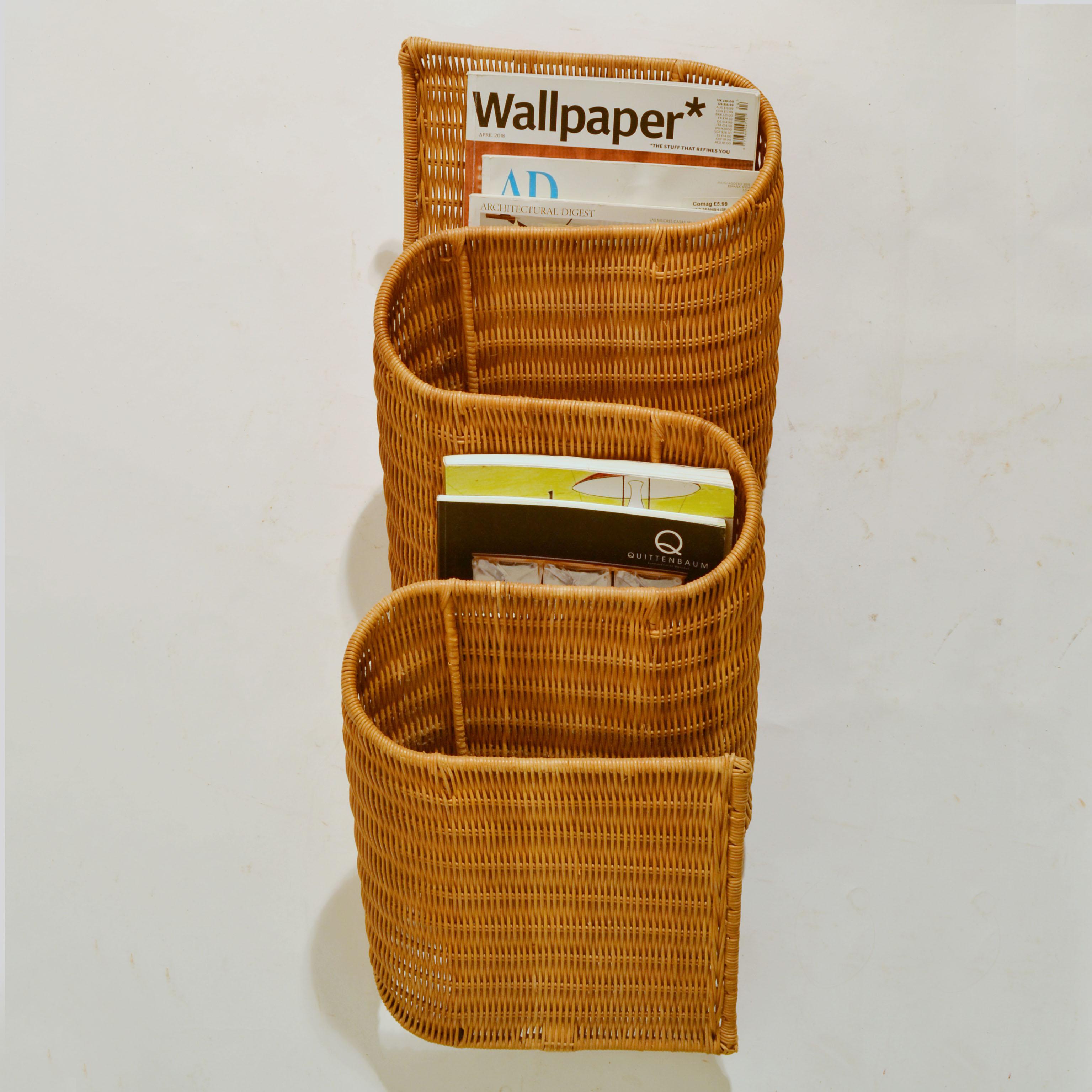 Hand-Woven Pair of Wall Mounted Rattan Magazine Racks, Italy, 1970s For Sale