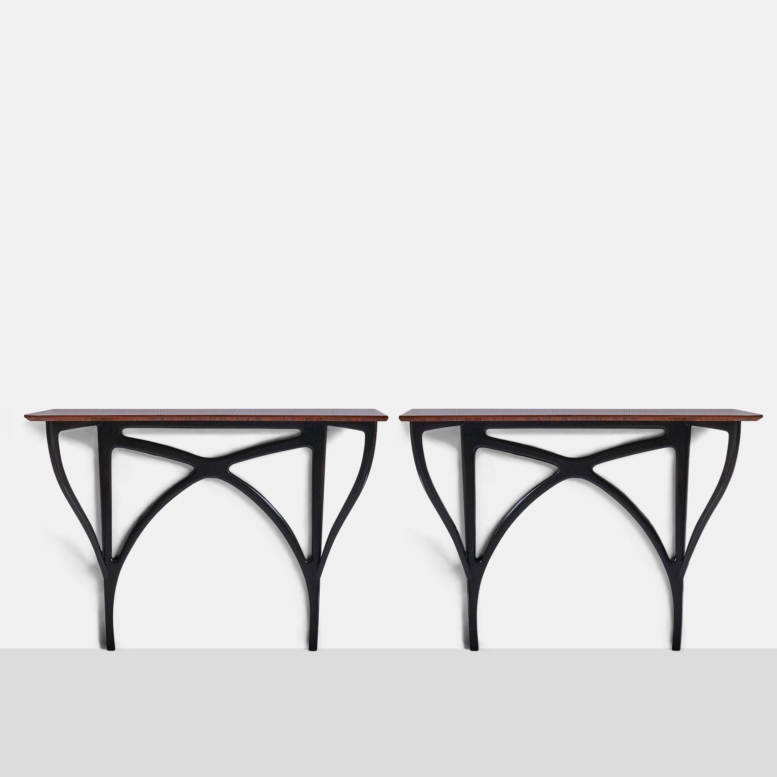 A pair of wall-mounted shelves by Ico Parisi for Arte casa, circa 1950. Made of Brazilian rosewood and an ebonized walnut base.
Italy, circa 1950
Sold and priced individually.
Provenance: Authenticated by Roberta Lietti of the Ico Parisi design