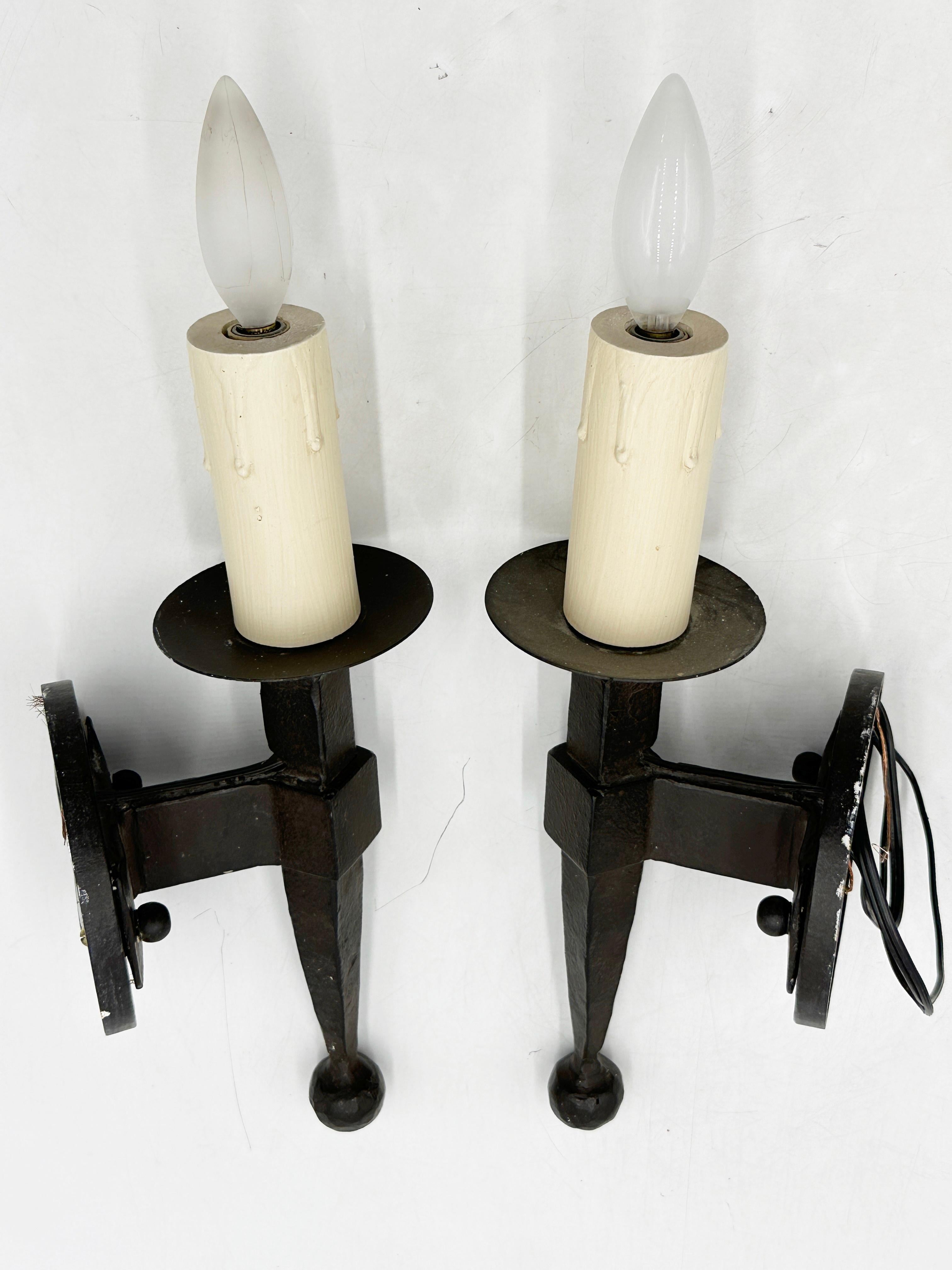 Pair of Wall Sconces by Paul Ferrante, USA 2009 For Sale 1