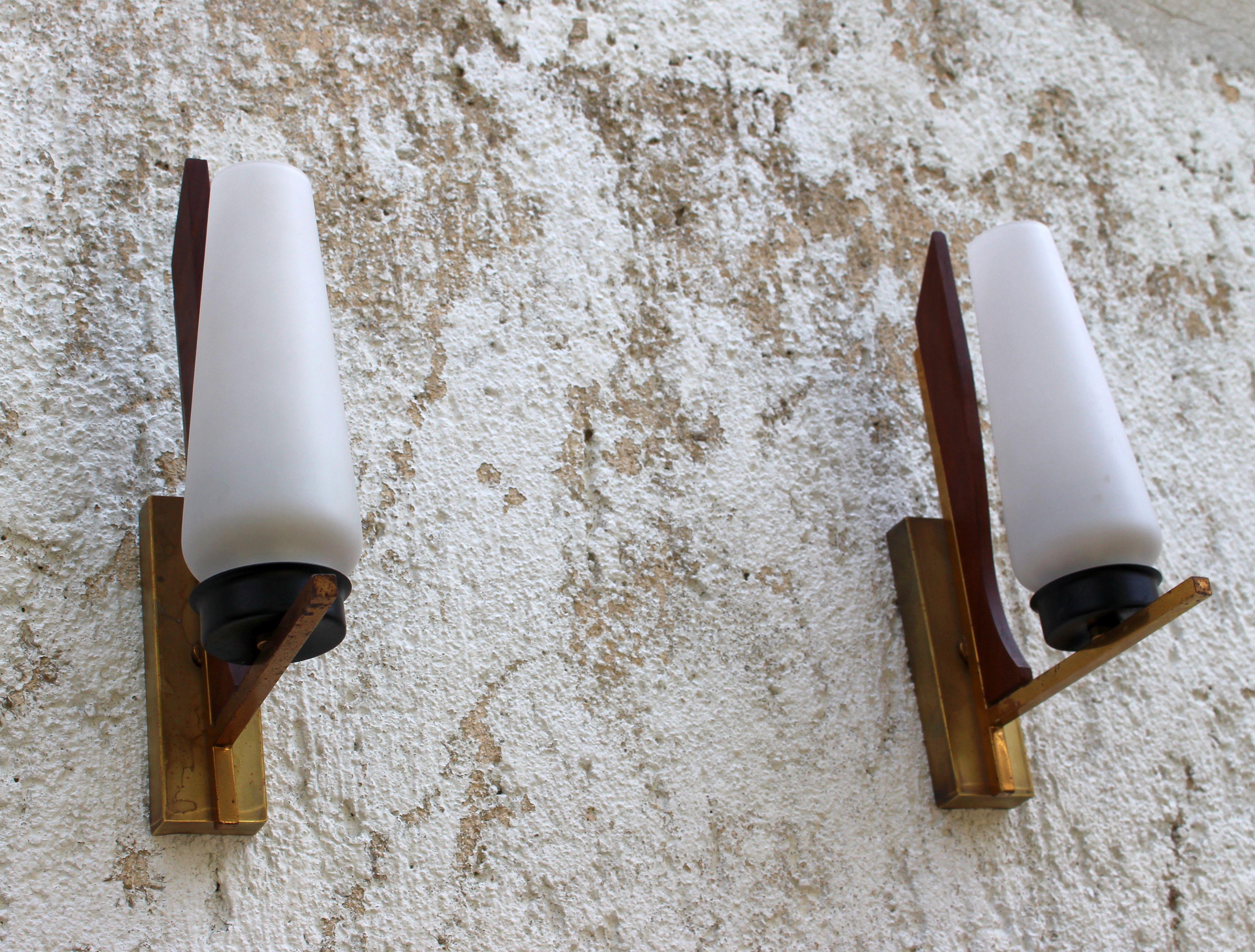 Pair of Wall Sconces from the 1950s In Good Condition In Los Angeles, CA