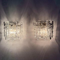 Paire d'appliques murales en verre givré et métal, signées J.T. Kalmar pour Kalmar, 1960