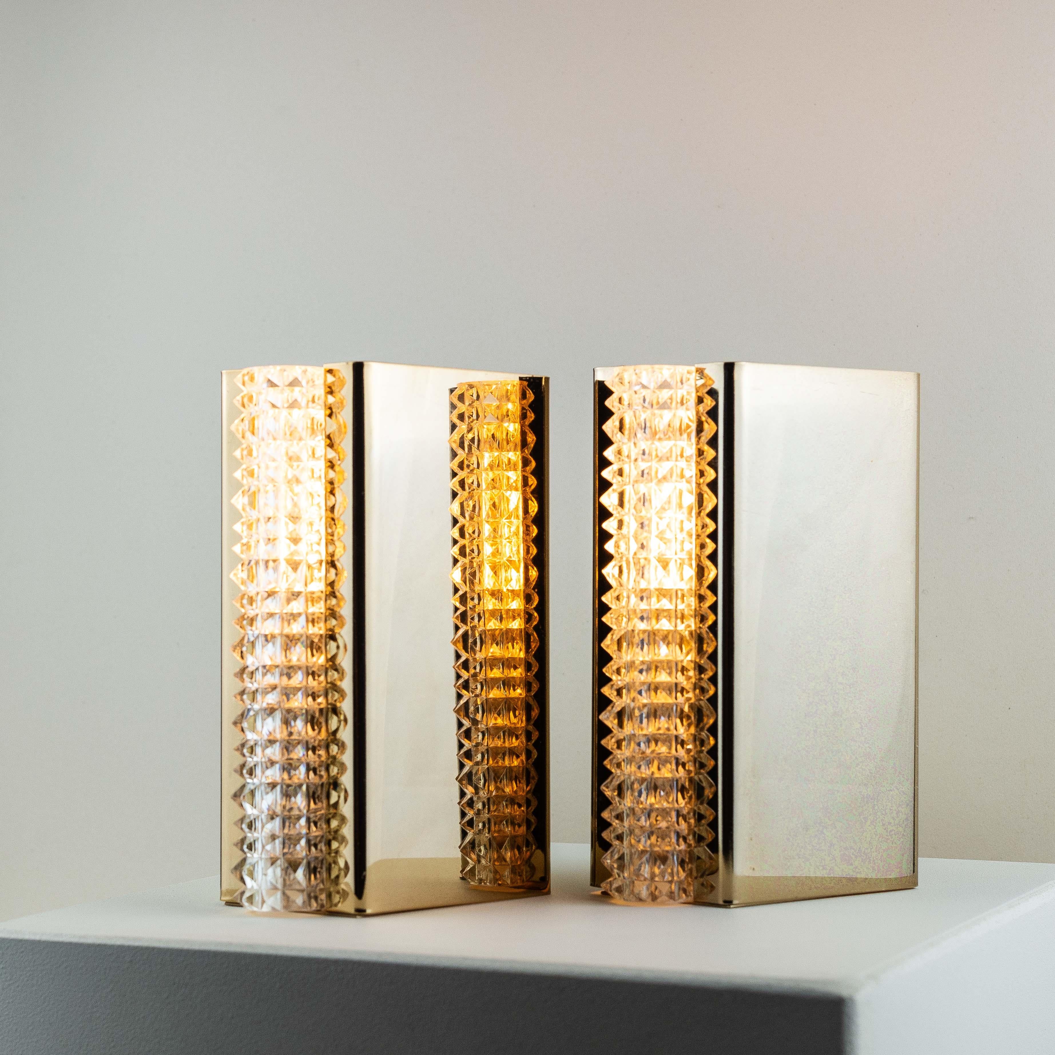 Mid-Century Modern Pair of Wall Sconces in Brass and Glass, France 1960s
