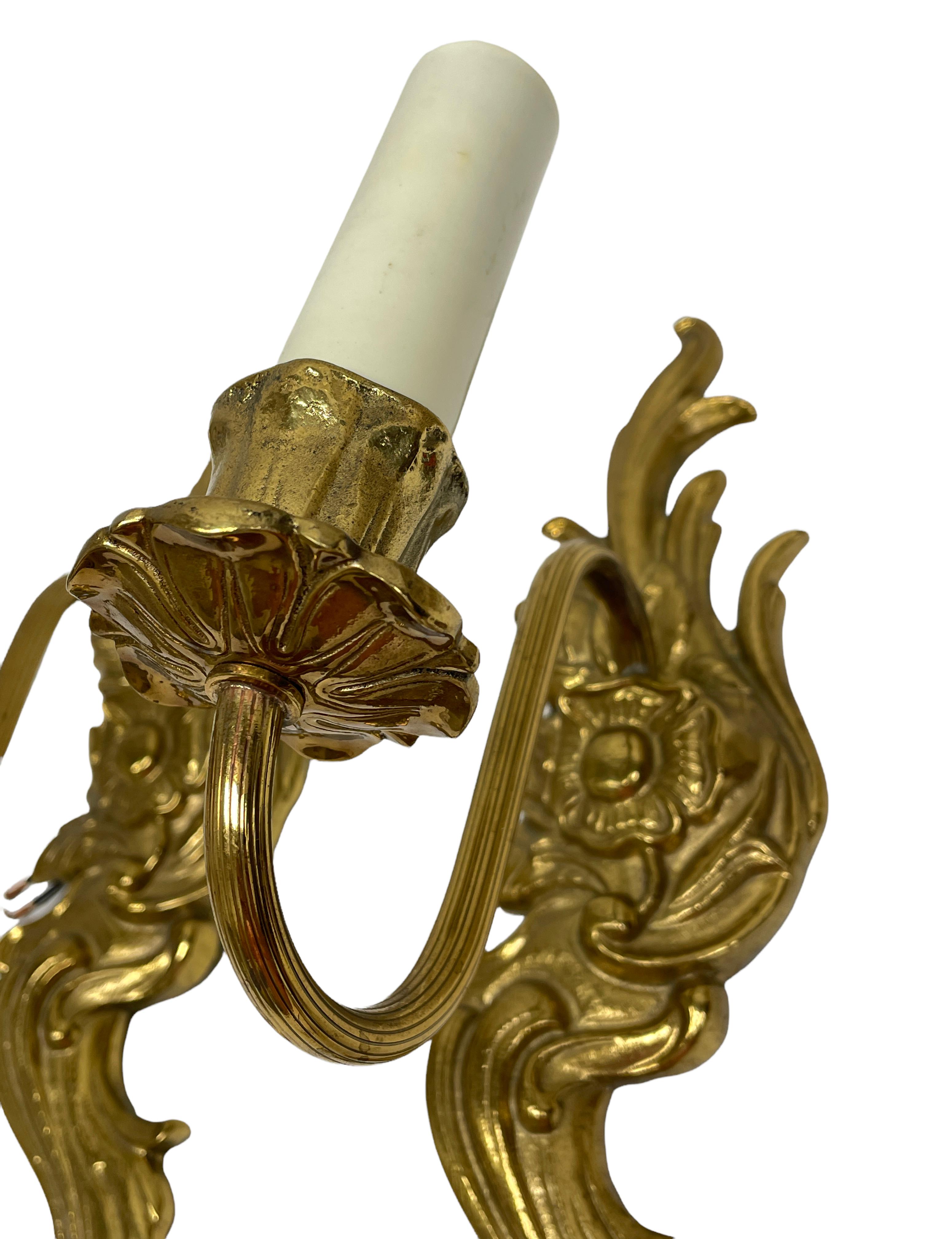 Pair of Wall Sconces in Bronze with Flower Leaf Motif, Sweden, 1960s In Good Condition For Sale In Nuernberg, DE