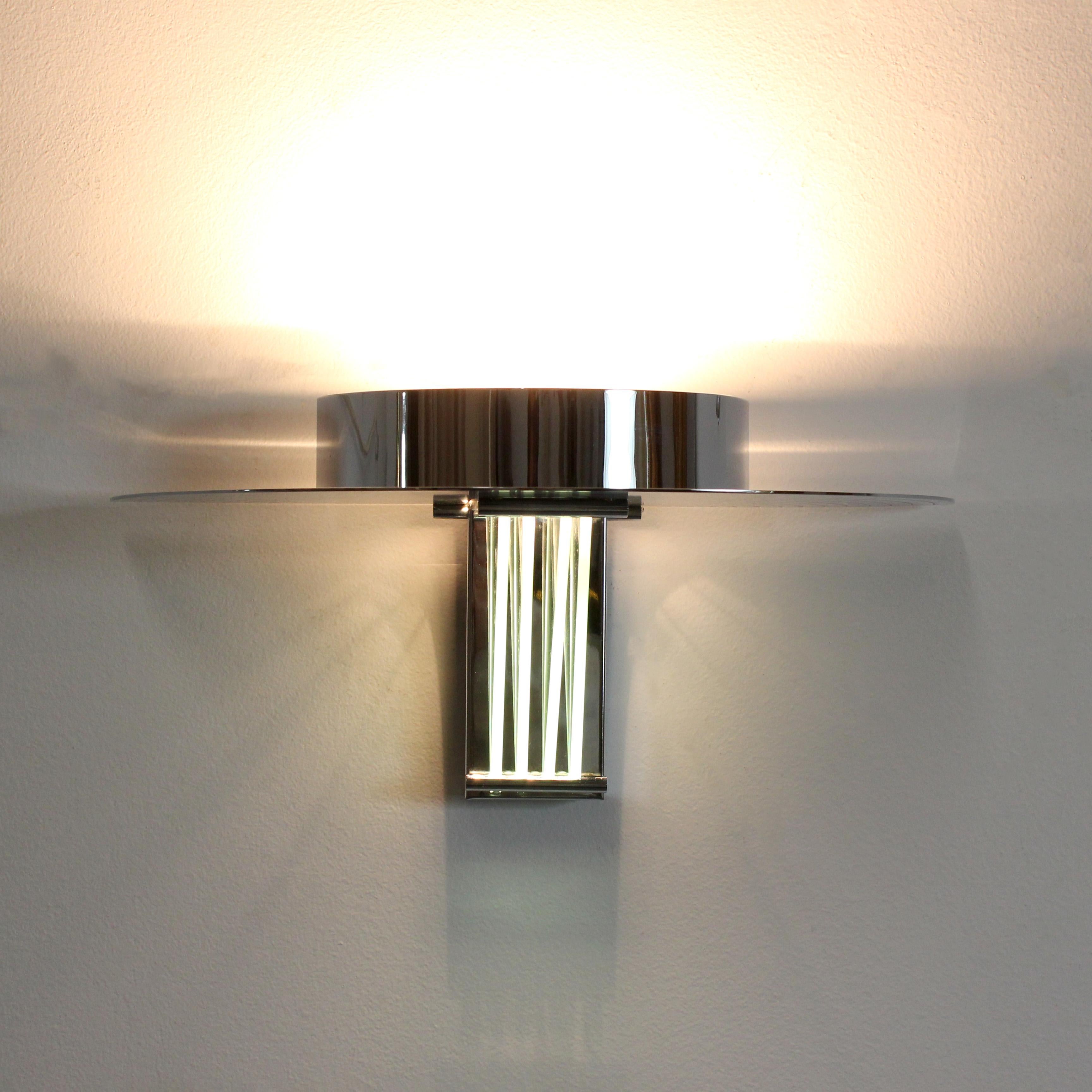 Pareja de apliques de pared de acero cromado y cristal - en venta 3