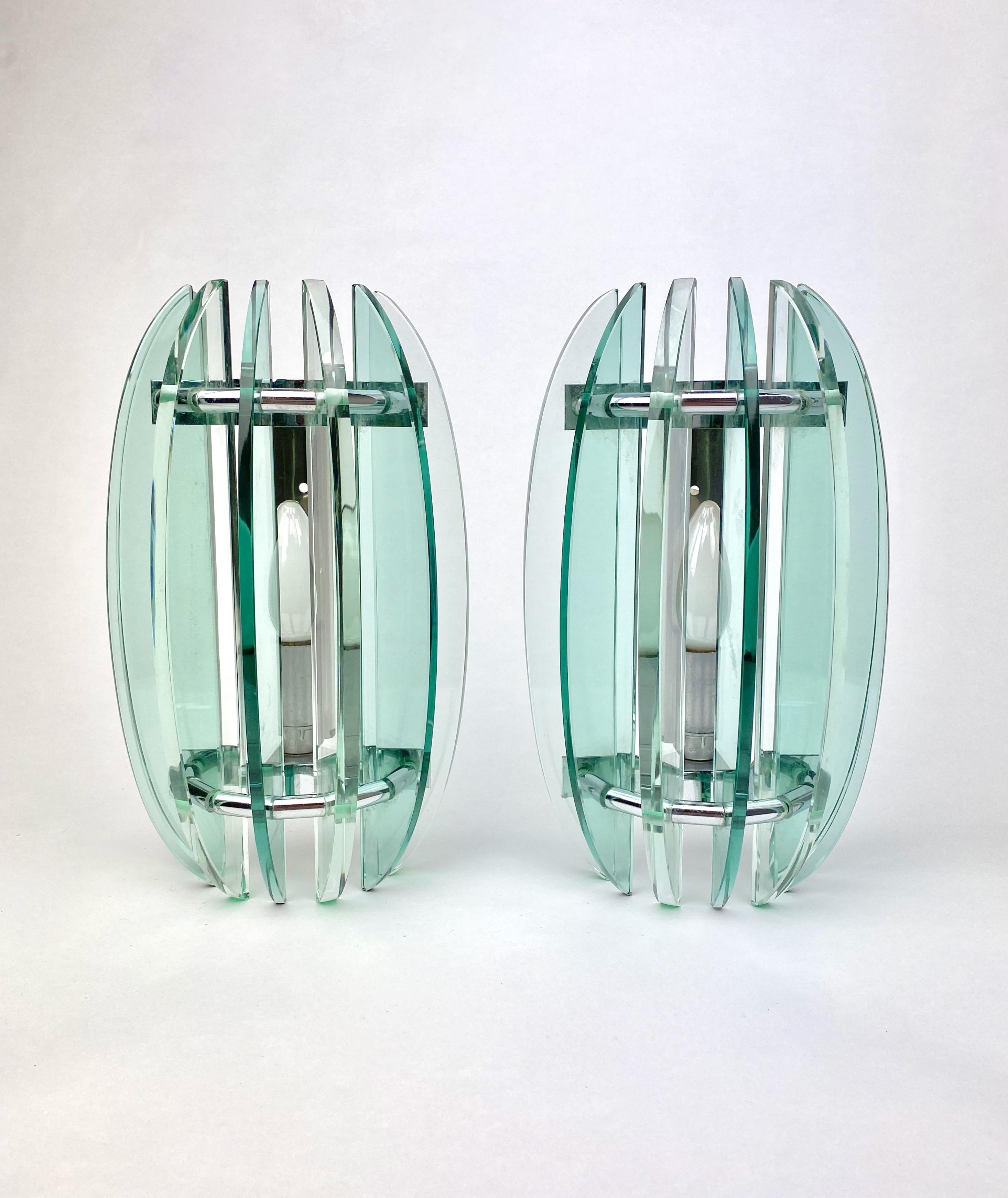 Mid-Century Modern Pair of Wall Sconces Lamp in green Glass and Chrome by Veca, Italy, 1970s