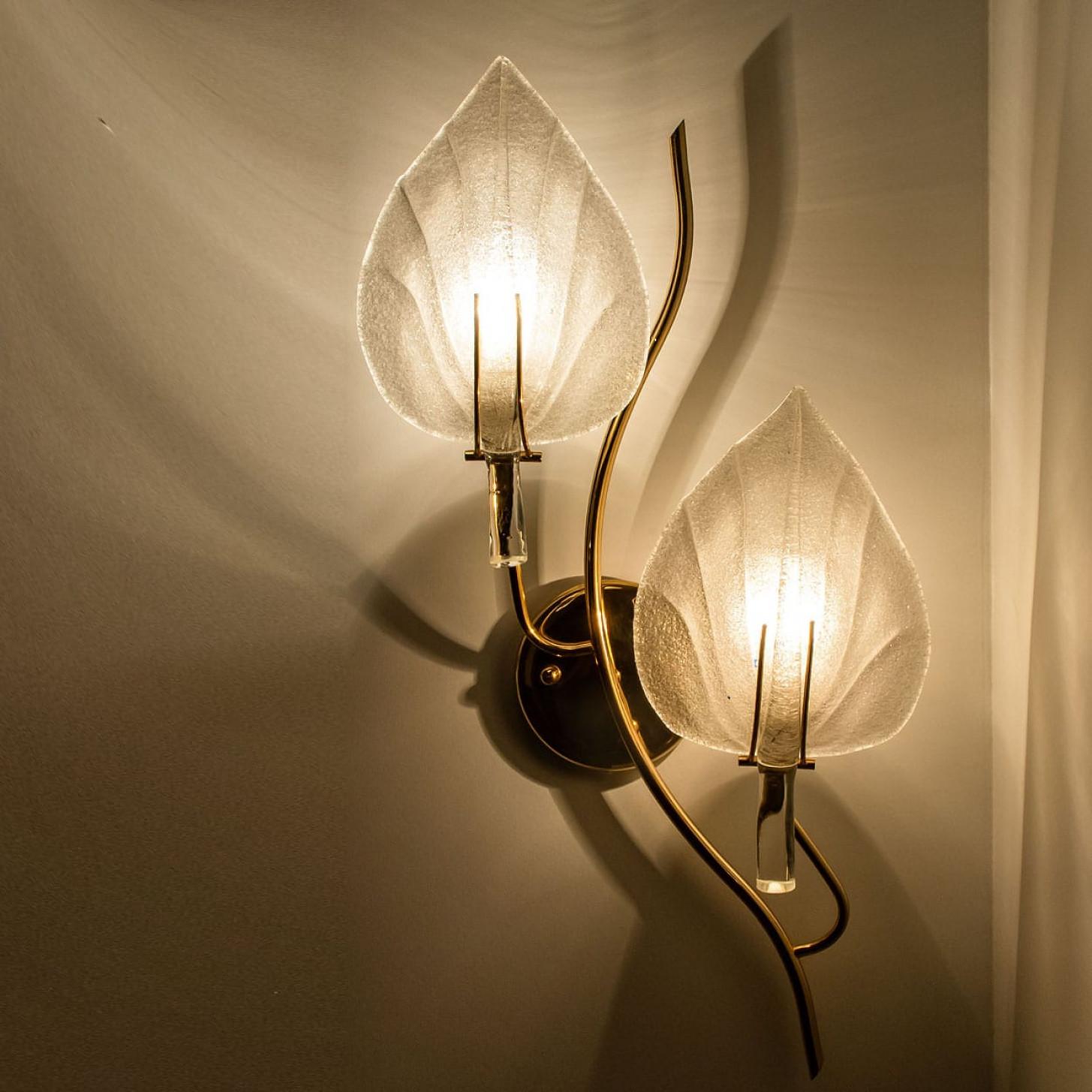 Pair of Wall Sconces Murano Glass and Brass Leaves, Italy 1960s For Sale 3