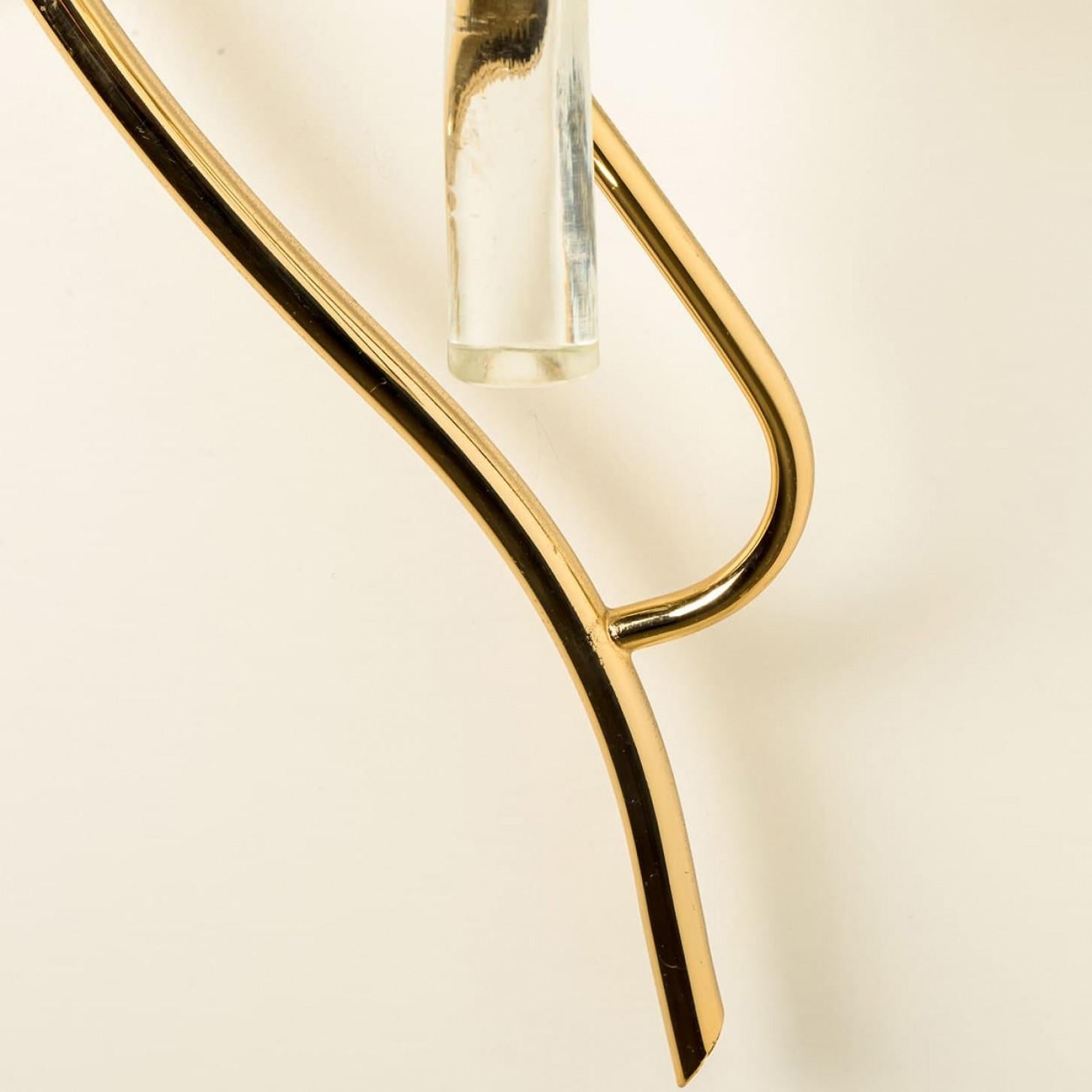 italien Paire d'appliques murales en verre de Murano et feuilles de laiton, Italie, années 1960 en vente