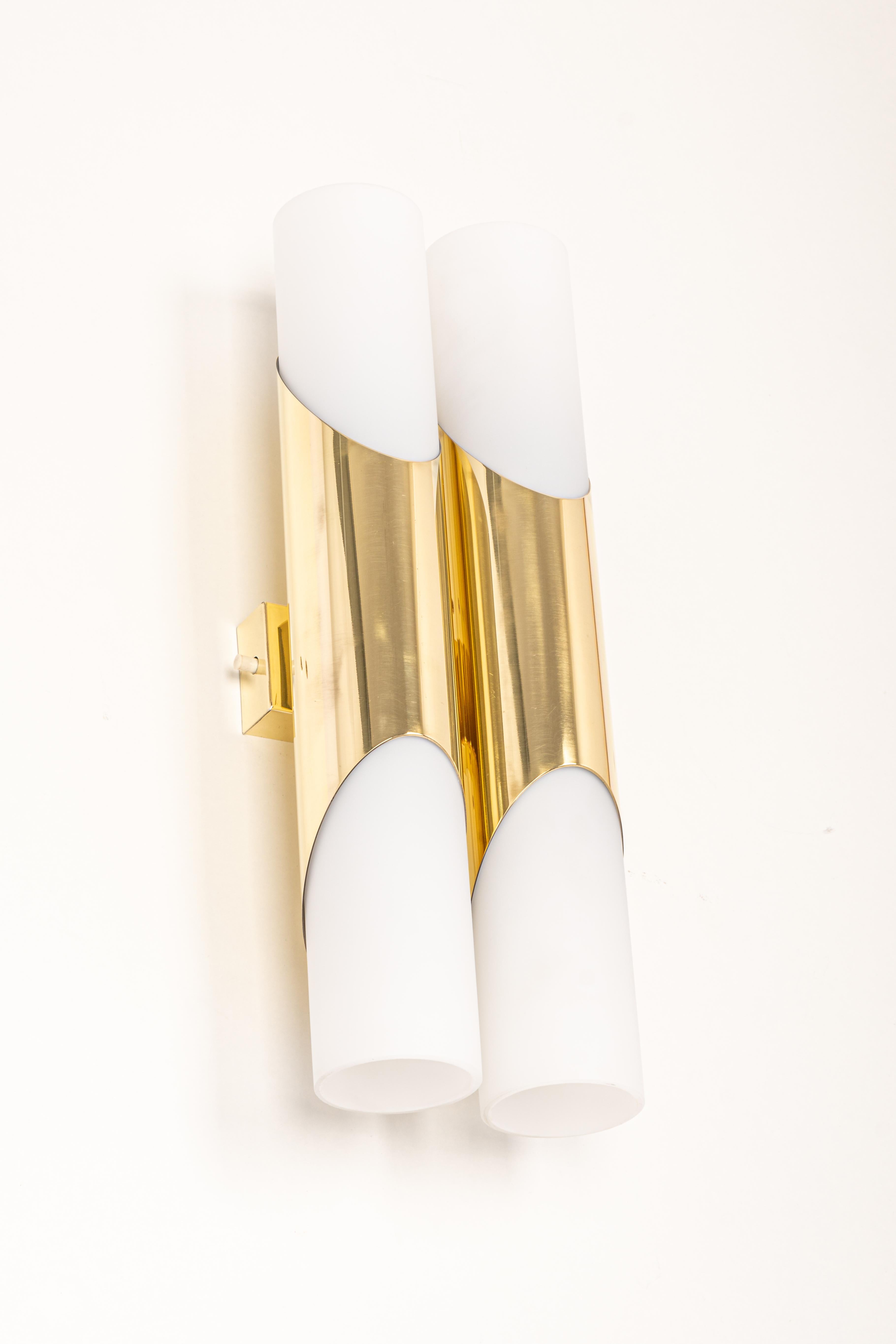 Mid-Century Modern Pair of Wall Sconces or Wall Lights in the Style of RAAK, Germany, 1970 For Sale