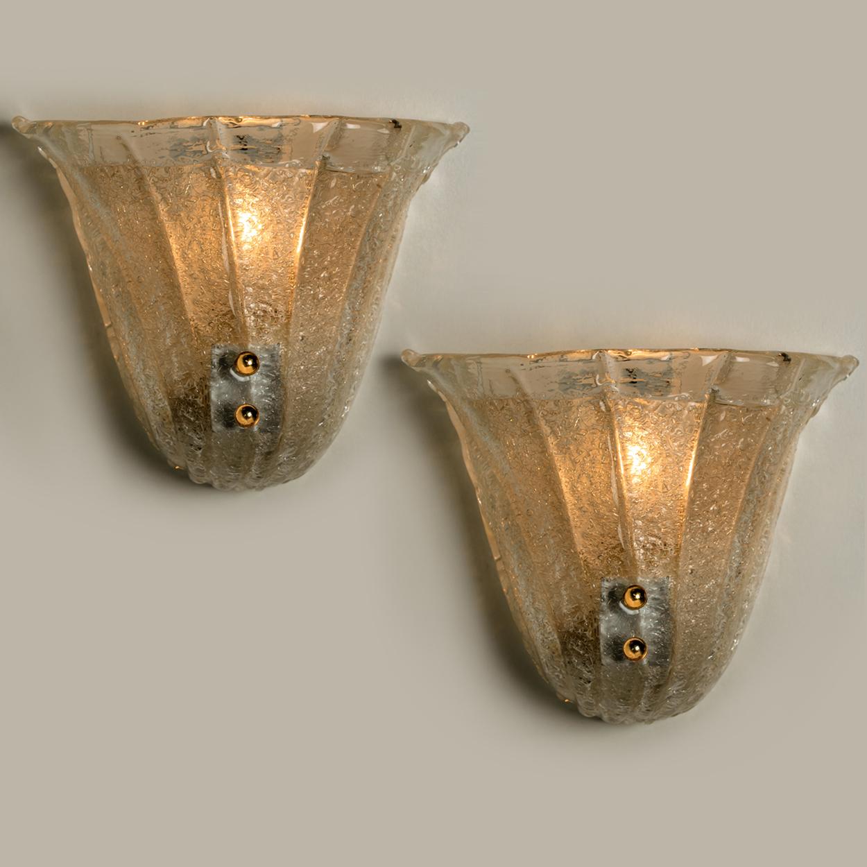 20th Century Pair of Wall Sconces Tulip Shaped Glass and Gold-Plated, Italy, 1960 For Sale