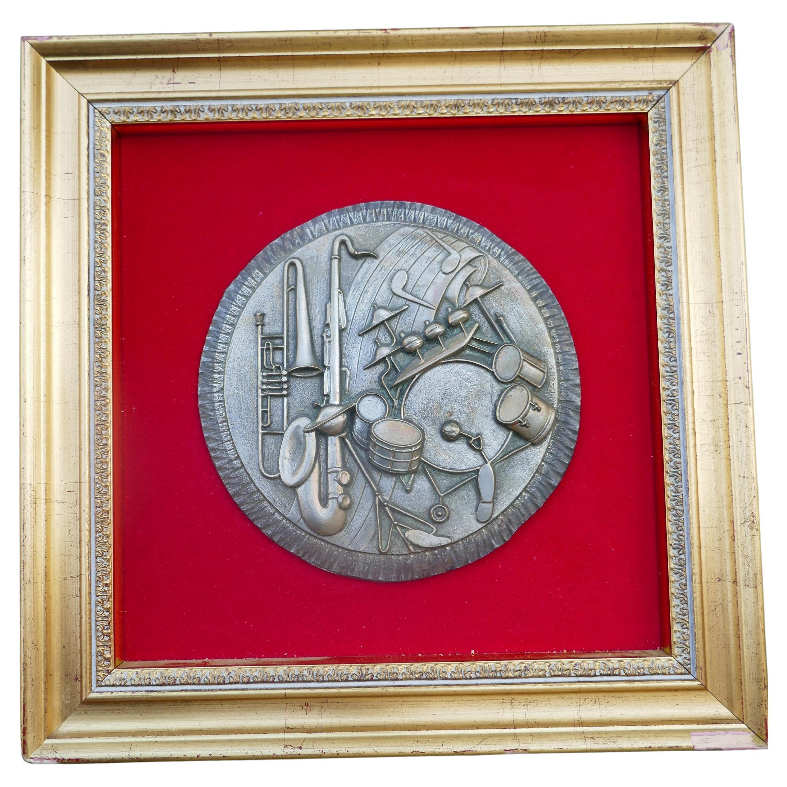 Zwei große Wandskulpturen von Musikinstrumenten - Lorioli (Grammy Award) (Italian) im Angebot