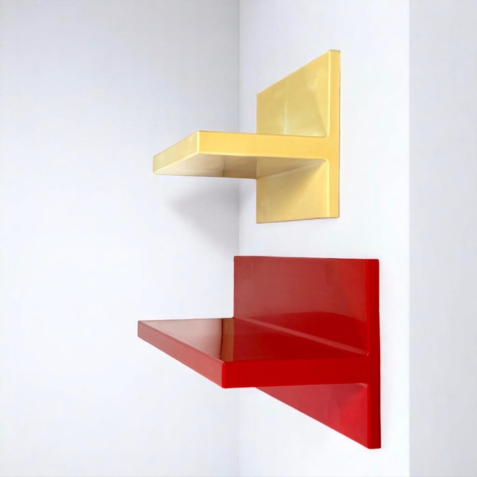 Pareja de estanterías de pared de Marcello Siard para Kartell Diseño italiano de los años 70 en Bueno estado para la venta en San Benedetto Del Tronto, IT