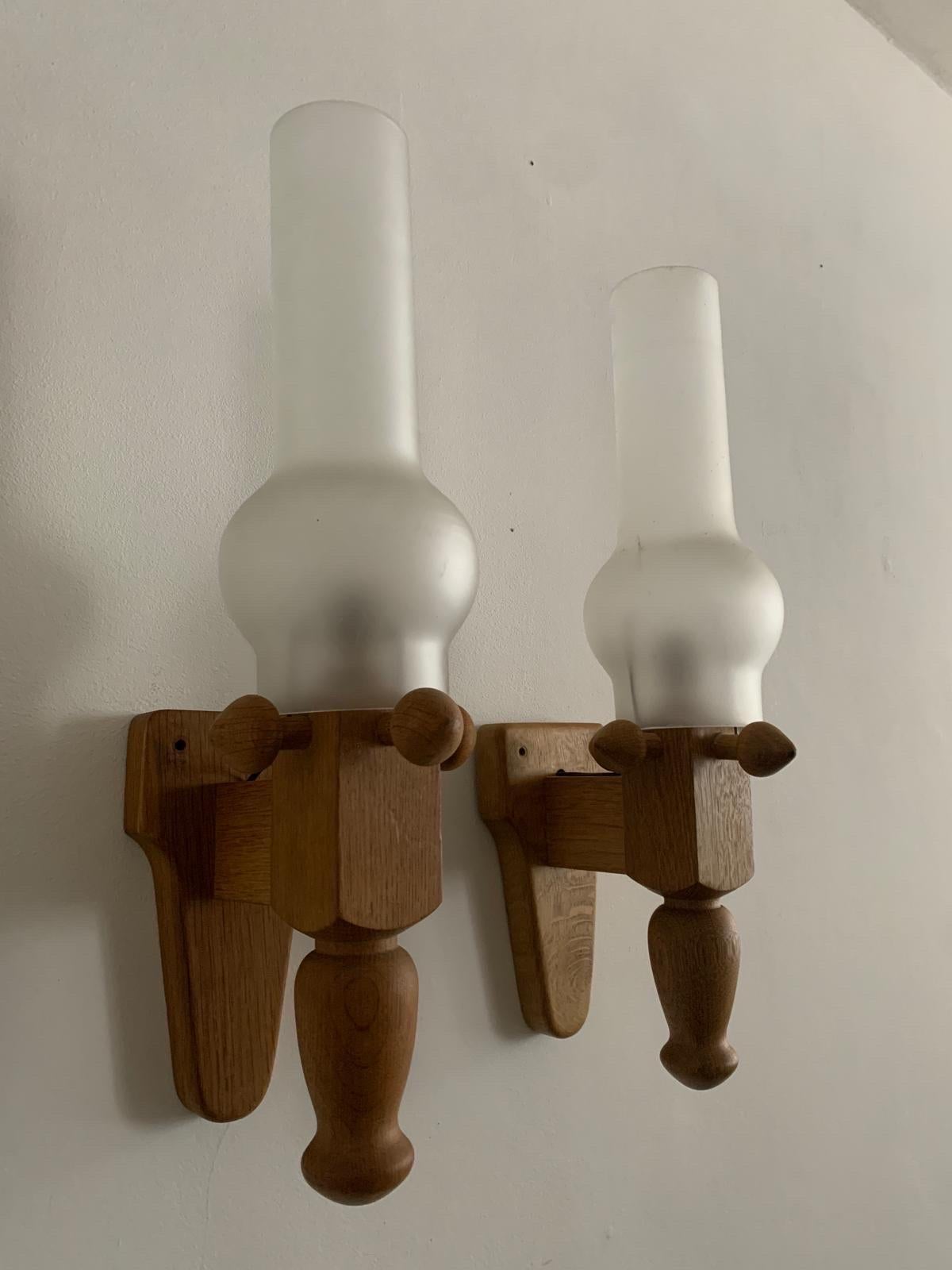 Ein Paar Wandleuchter, Guillerme et Chambron (Moderne) im Angebot