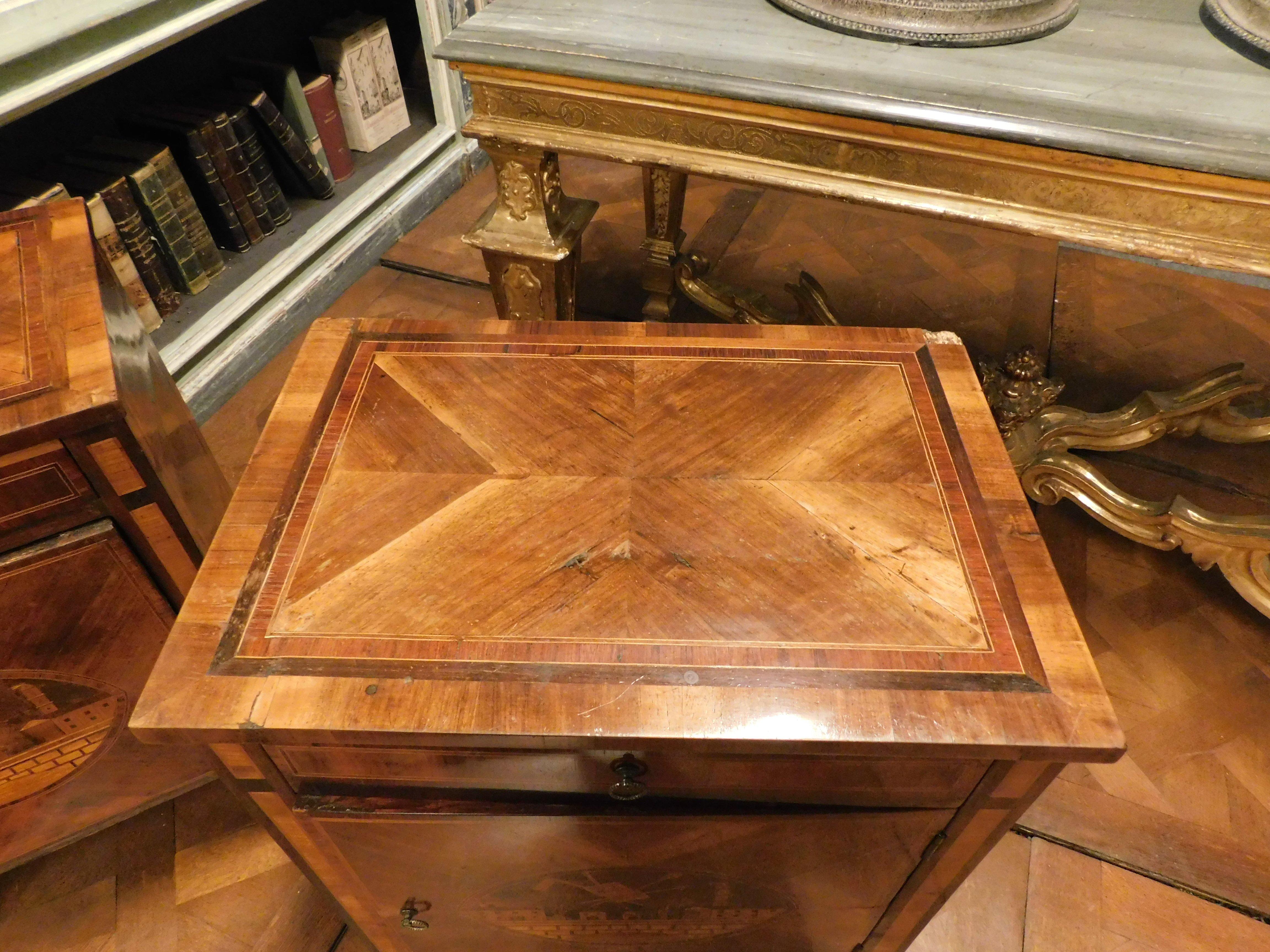 Pair of Walnut and Boxwood Veneered Bedside Tables, 18th Century, Italy For Sale 2