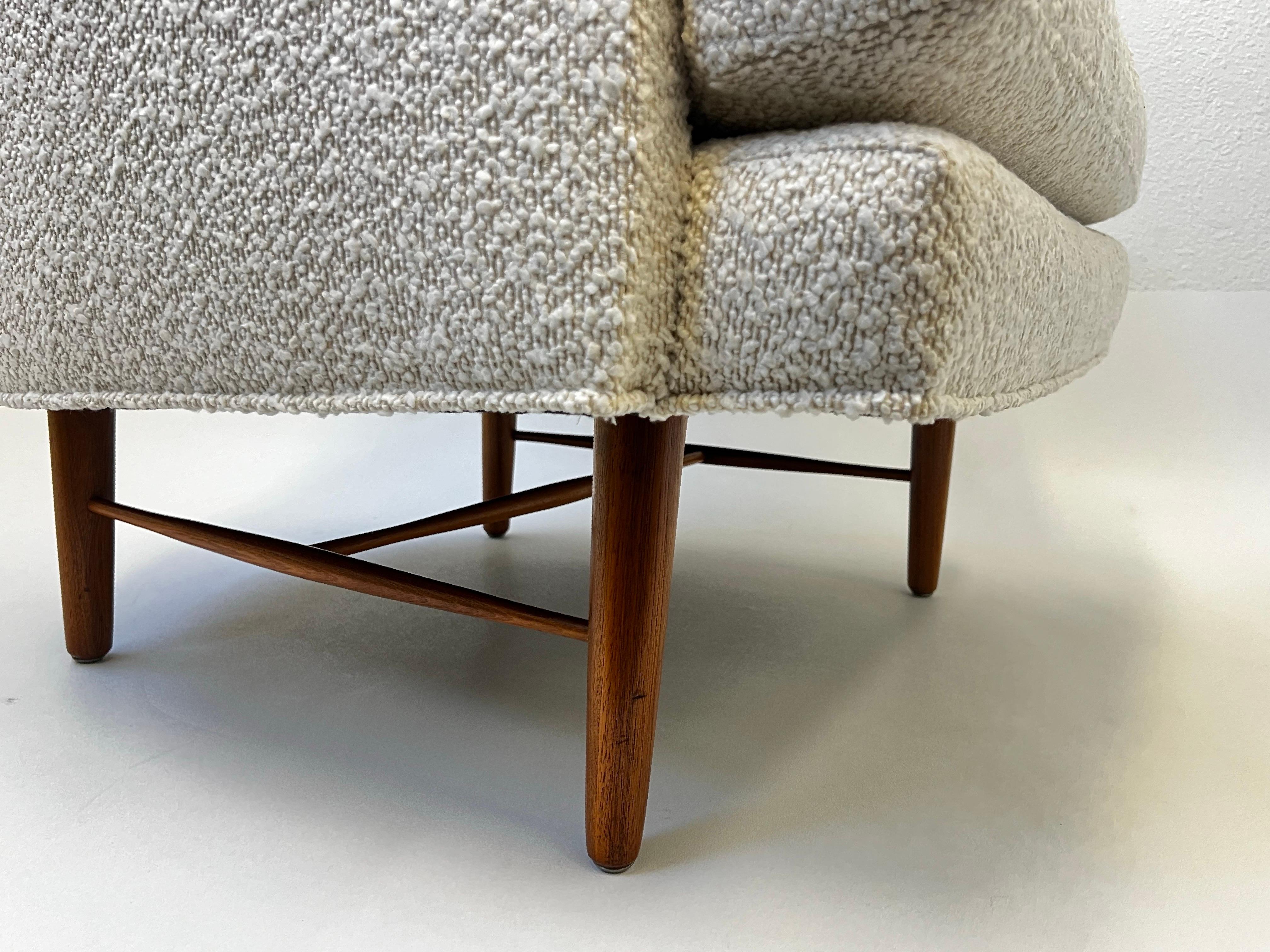 Pair of Walnut and Off White Fabric Lounge Chairs by Kipp Stewart  Bon état - En vente à Palm Springs, CA