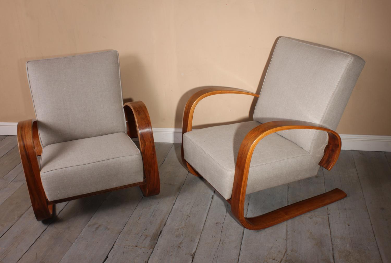 Pair of Walnut Armchairs by Alvar Aalto, circa 1950 2