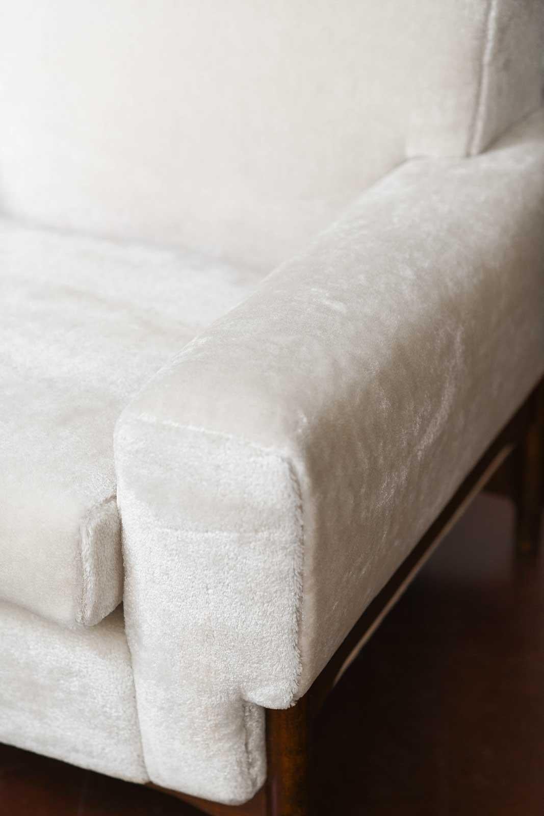 Fabric Pair of walnut armchairs designed by Sergio and Giorgio Saporiti For Sale