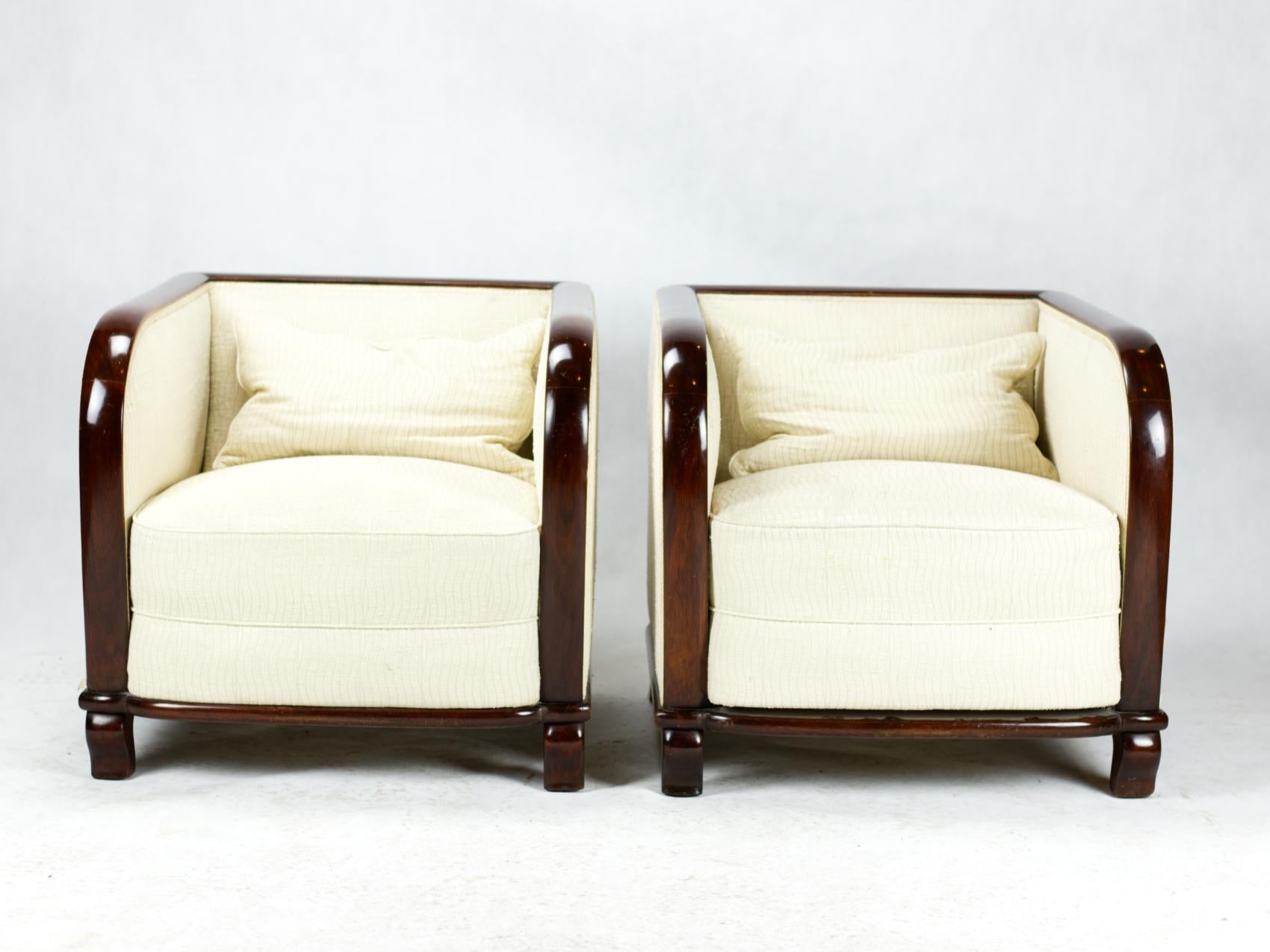 Pair of walnut Art Deco armchairs, circa 1930. The chairs have been completely renovated and reupholstered in the past, but since then they have been used.
The chairs are in very good condition in construction.