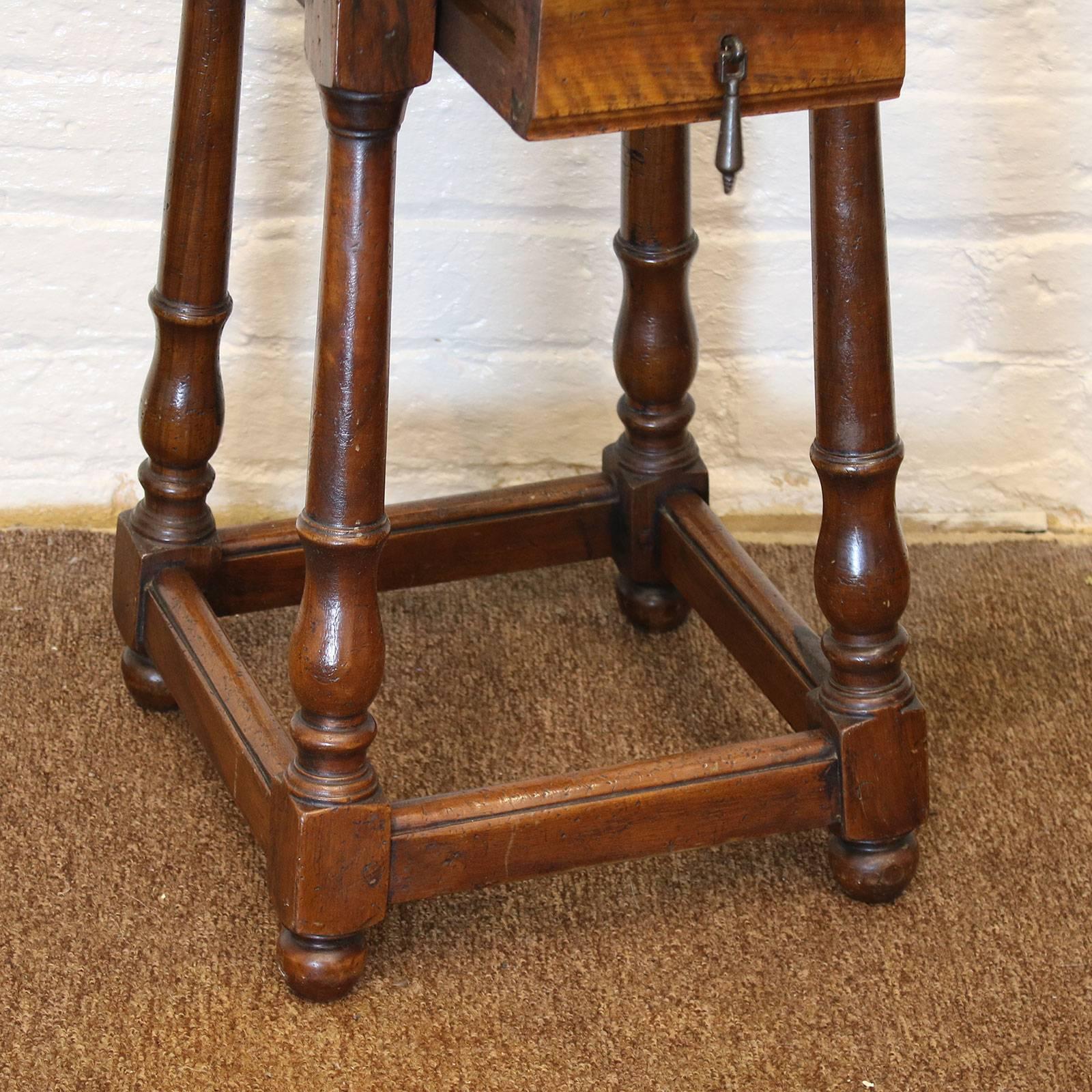 Pair of Walnut Bedside Tables - PBT3 In Good Condition In Wrexham, GB