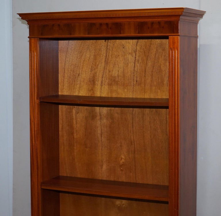 Pair of Walnut Beresford and Hicks Library Bookcases Height Adjustable Shelves For Sale at 1stDibs