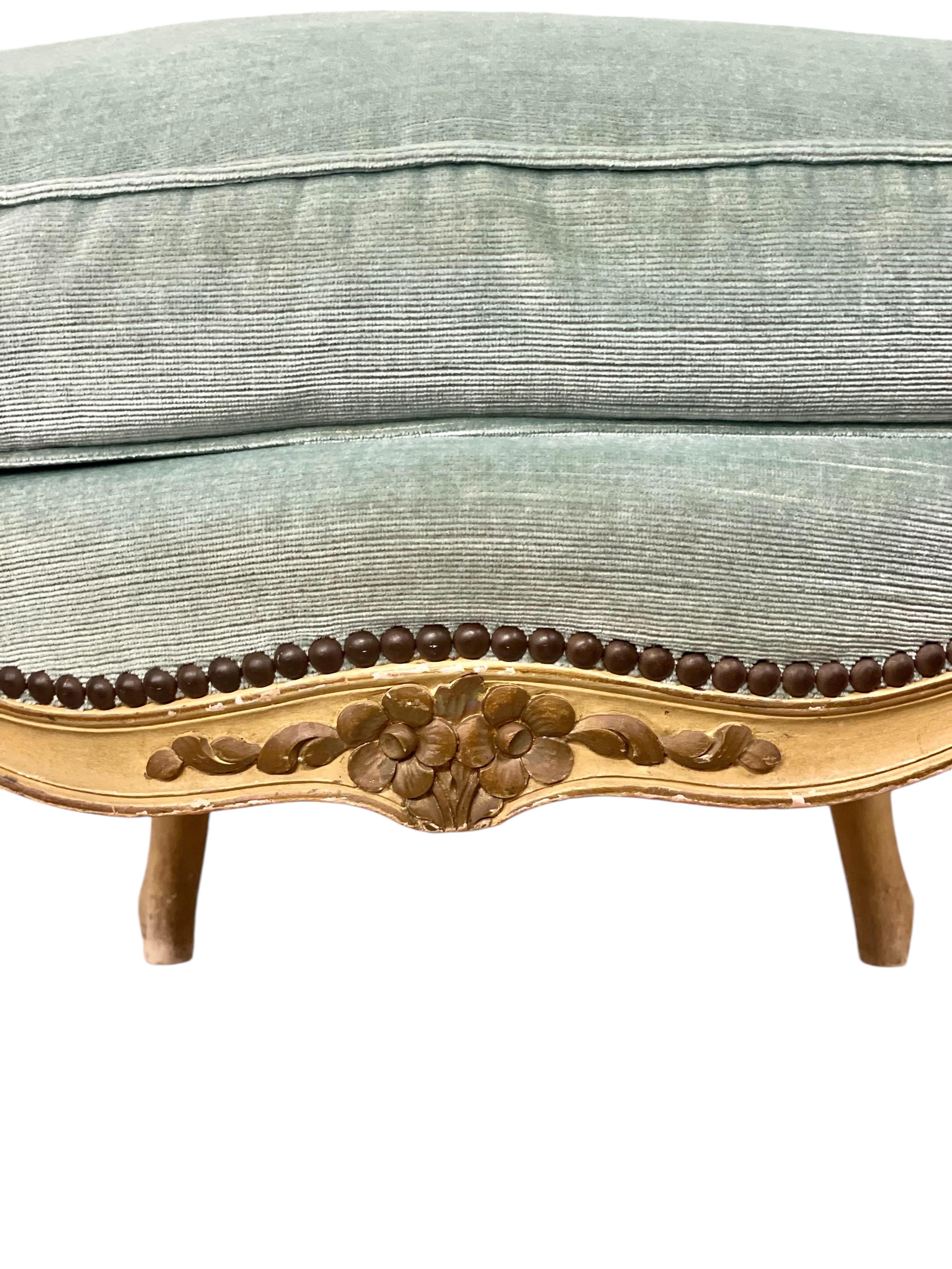 Paire de fauteuils Bergere en noyer, France 19ème siècle 9
