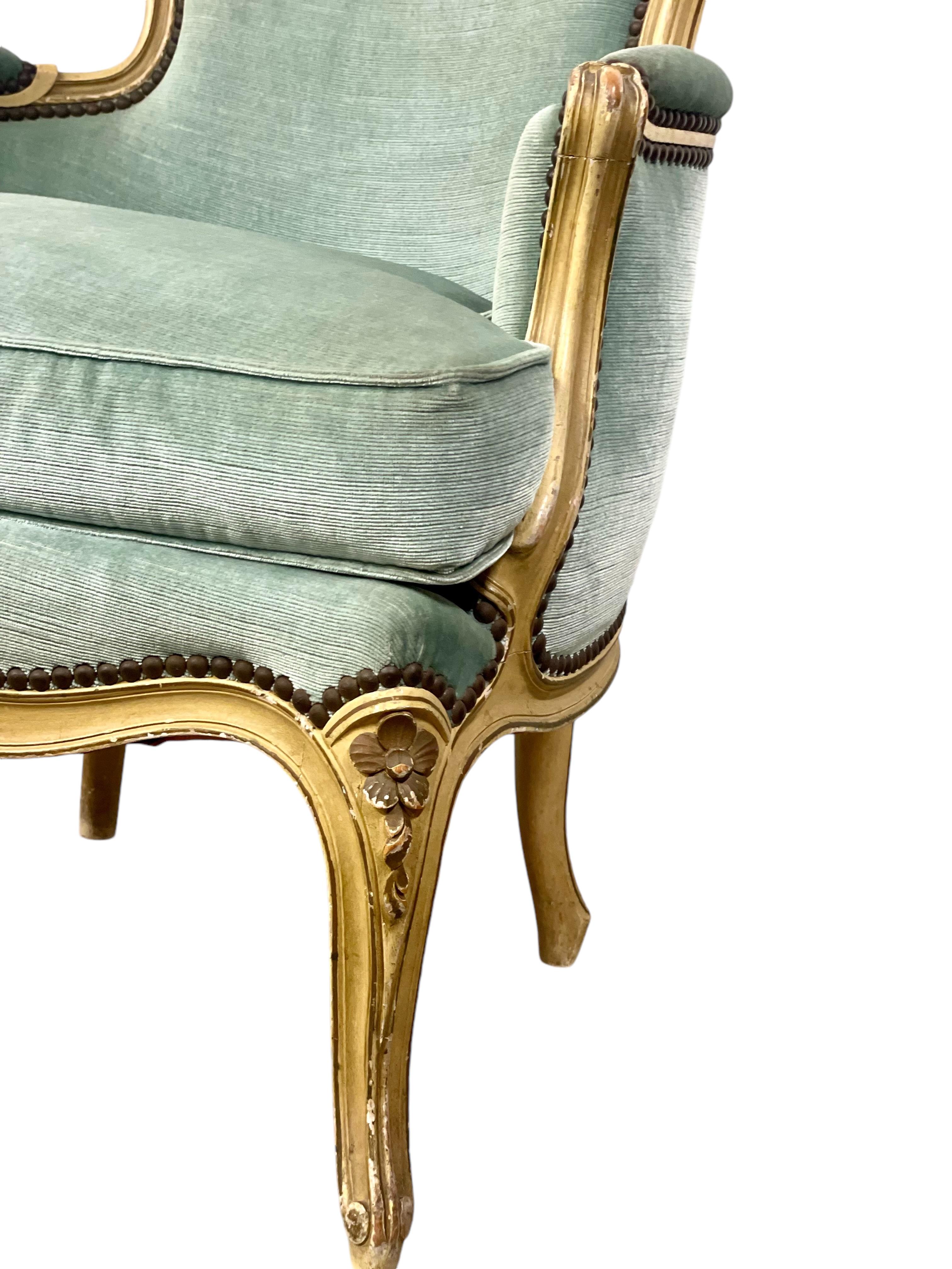 Paire de fauteuils Bergere en noyer, France 19ème siècle 12