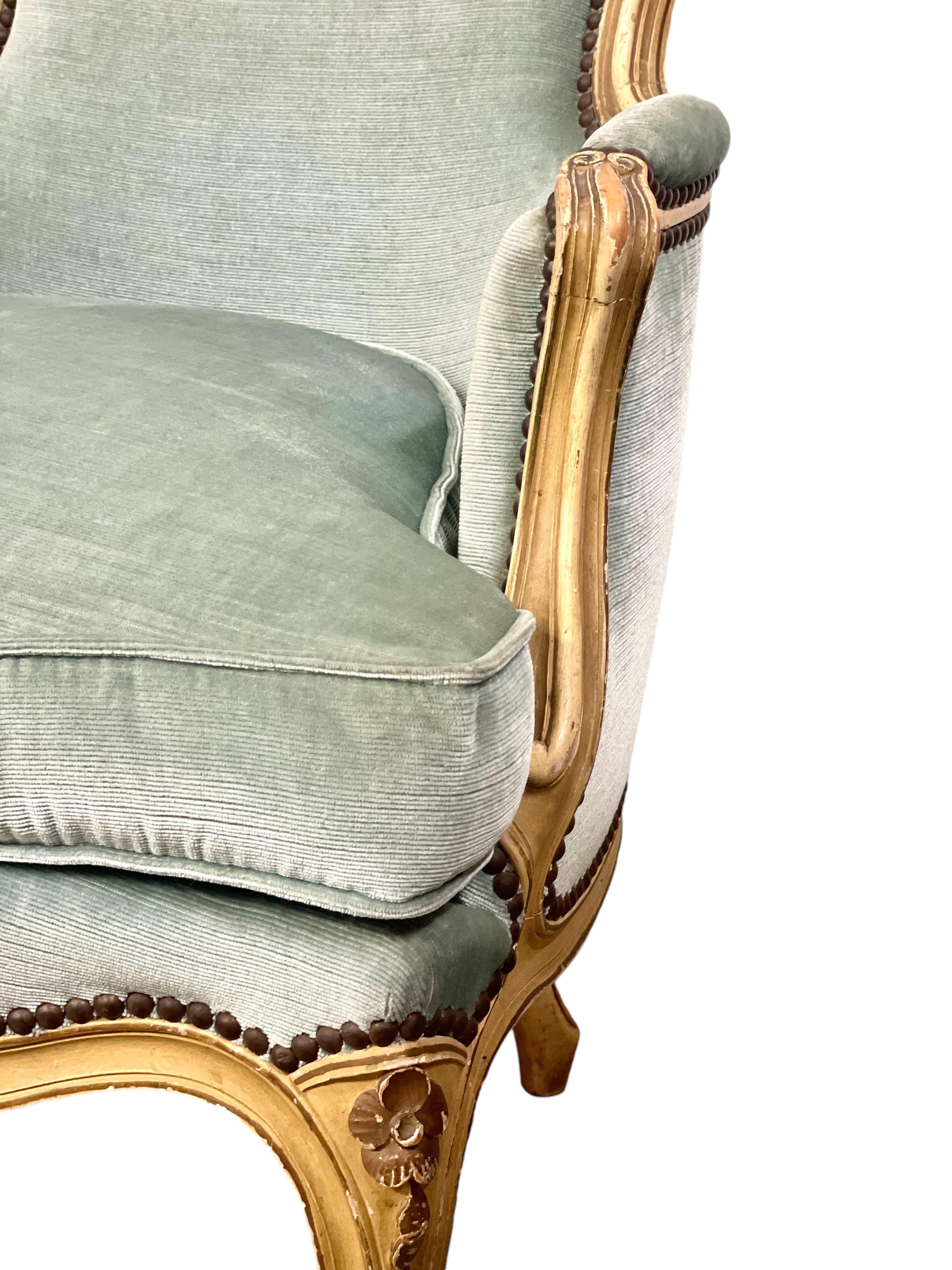 Paire de fauteuils Bergere en noyer, France 19ème siècle 2
