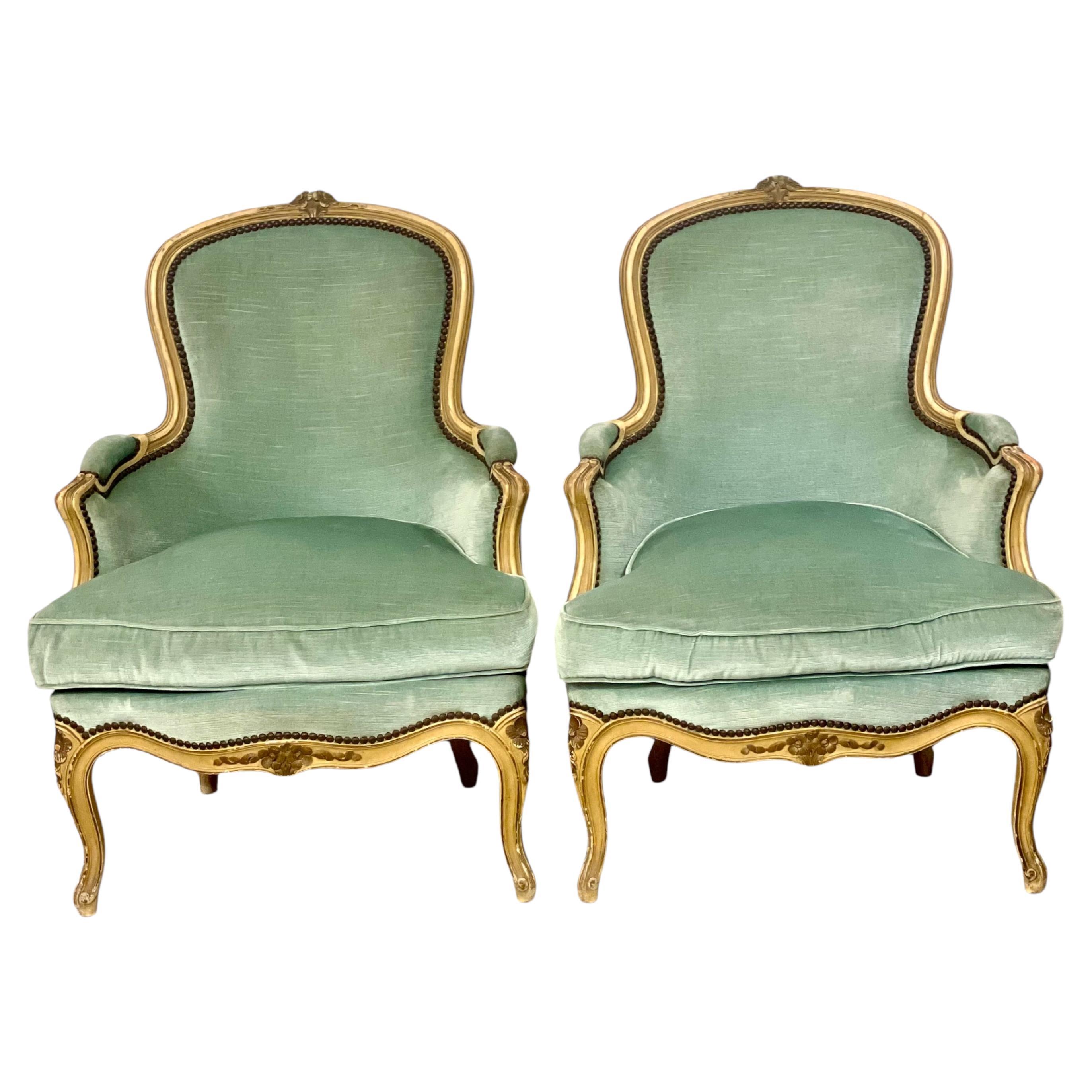 Paire de fauteuils Bergere en noyer, France 19ème siècle