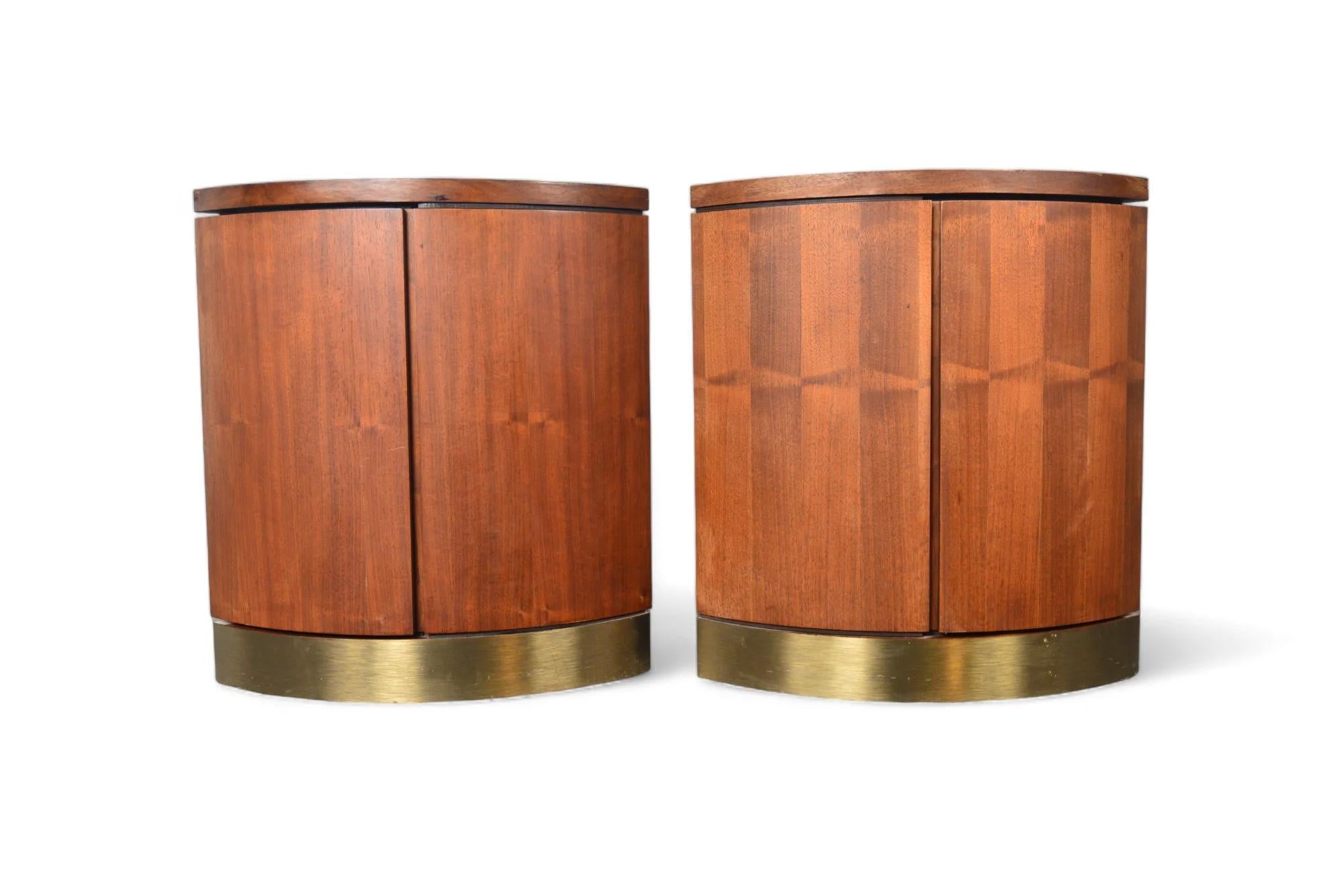 Mid-Century Modern Pair Of Walnut + Brass Corner Units / Nightstands For Sale