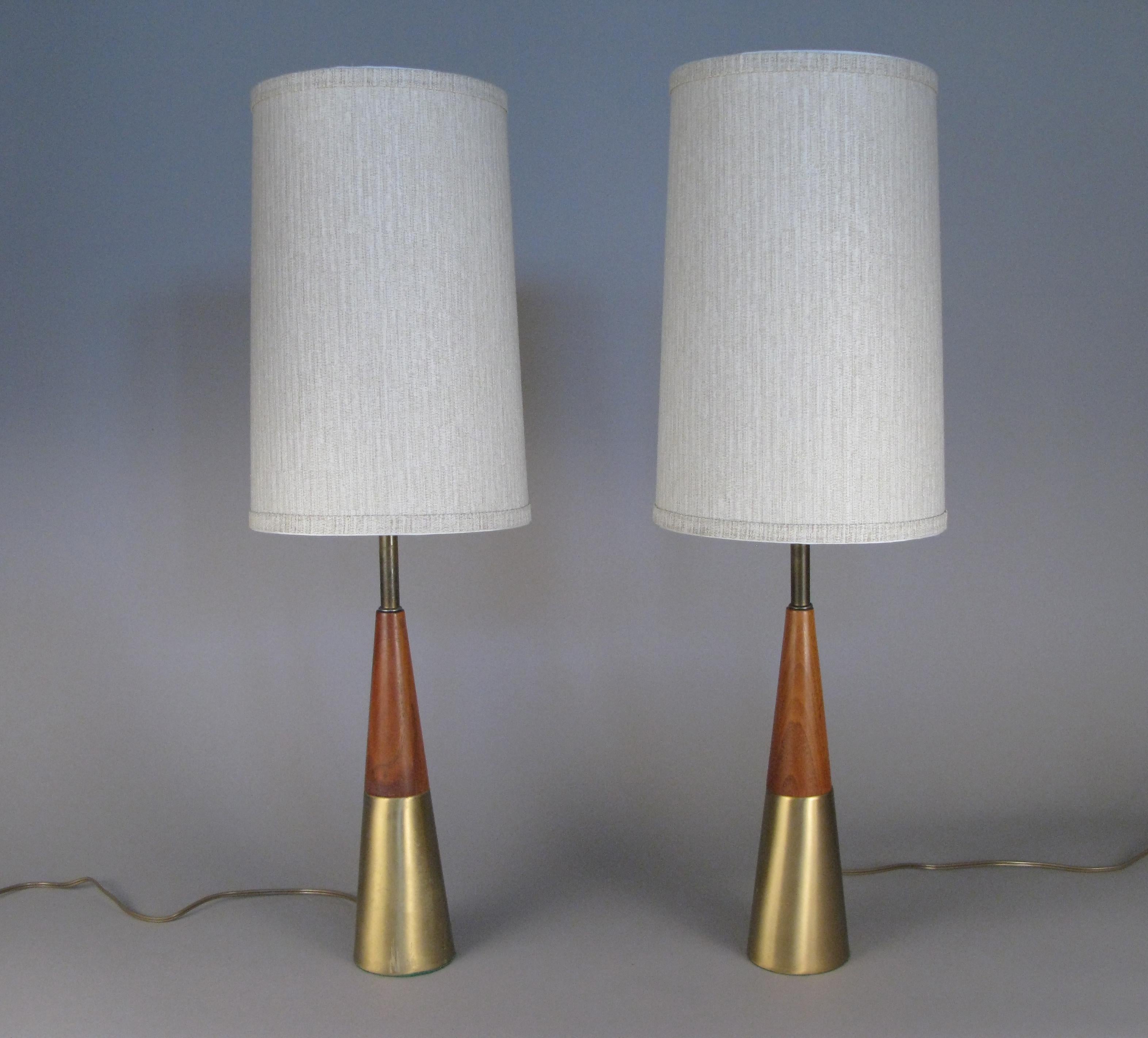 Pair of Walnut and Brass Lamps by Tony Paul In Good Condition In Hudson, NY