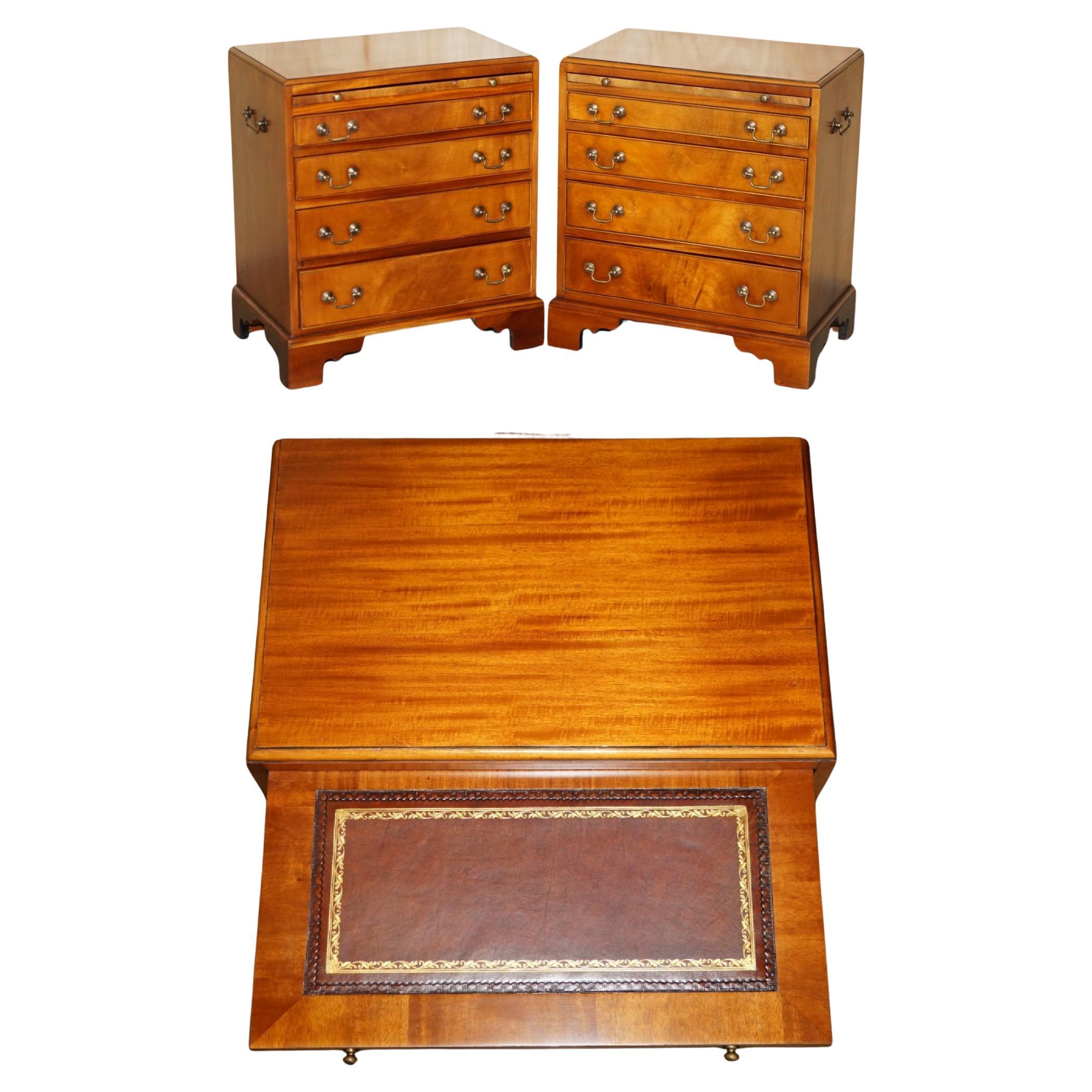 paire de tiroirs ou de tables de chevet de campagne militaire en cuir marron noyer
